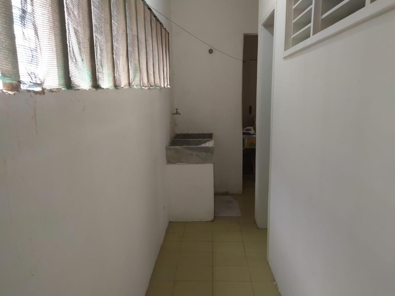 Espaçoso Apartamento na Praia do Futuro c/ 3 Qts.