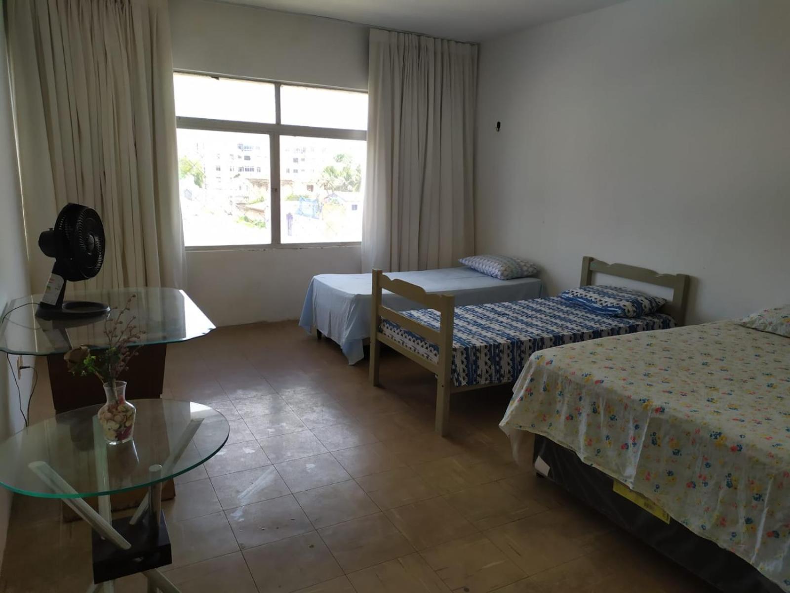 Espaçoso Apartamento na Praia do Futuro c/ 3 Qts.