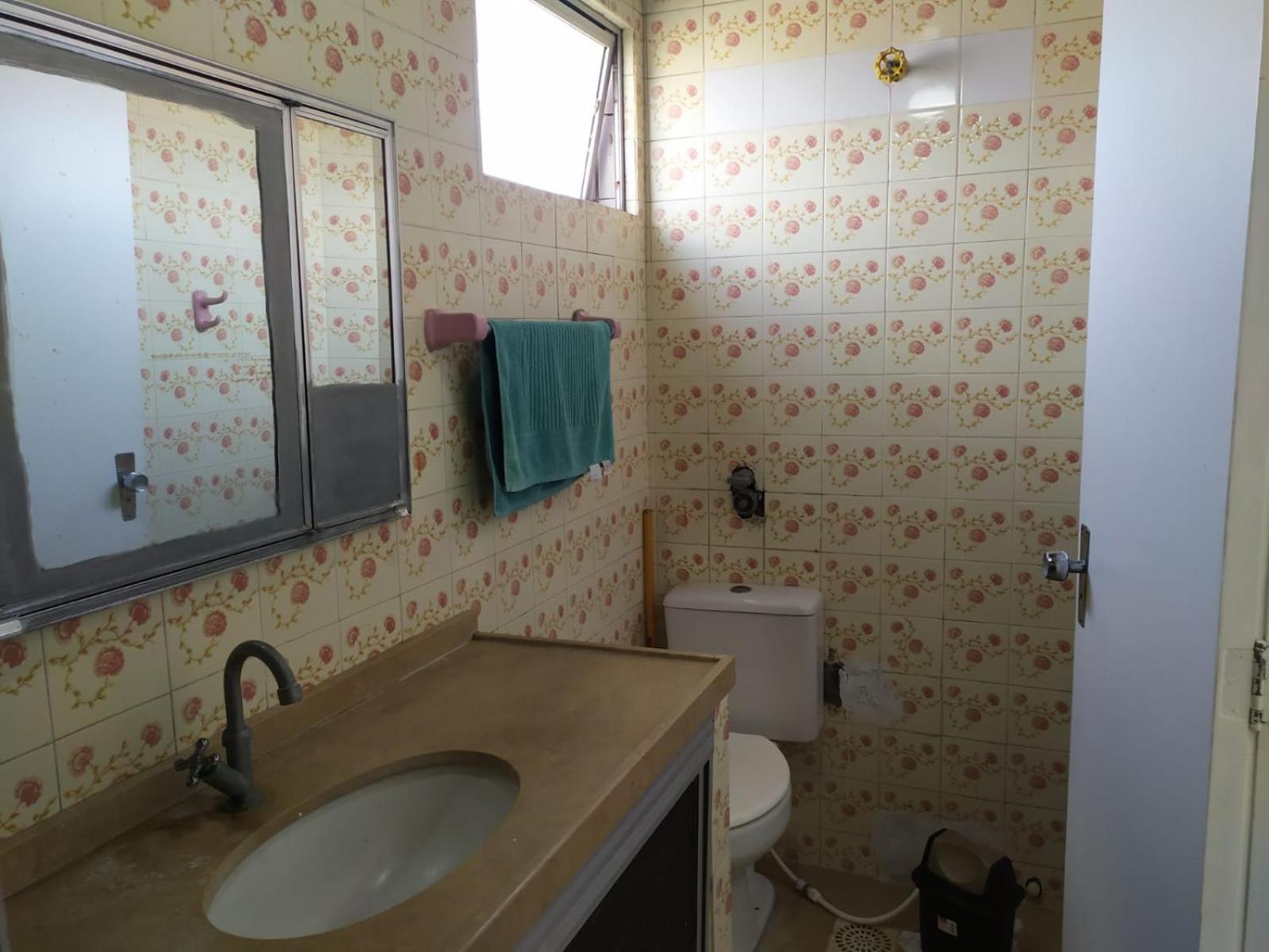 Espaçoso Apartamento na Praia do Futuro c/ 3 Qts.