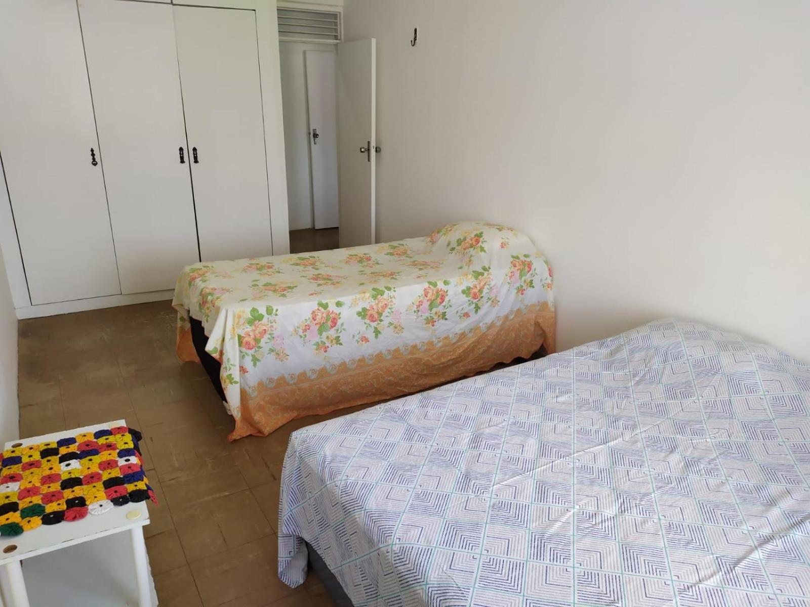 Espaçoso Apartamento na Praia do Futuro c/ 3 Qts.