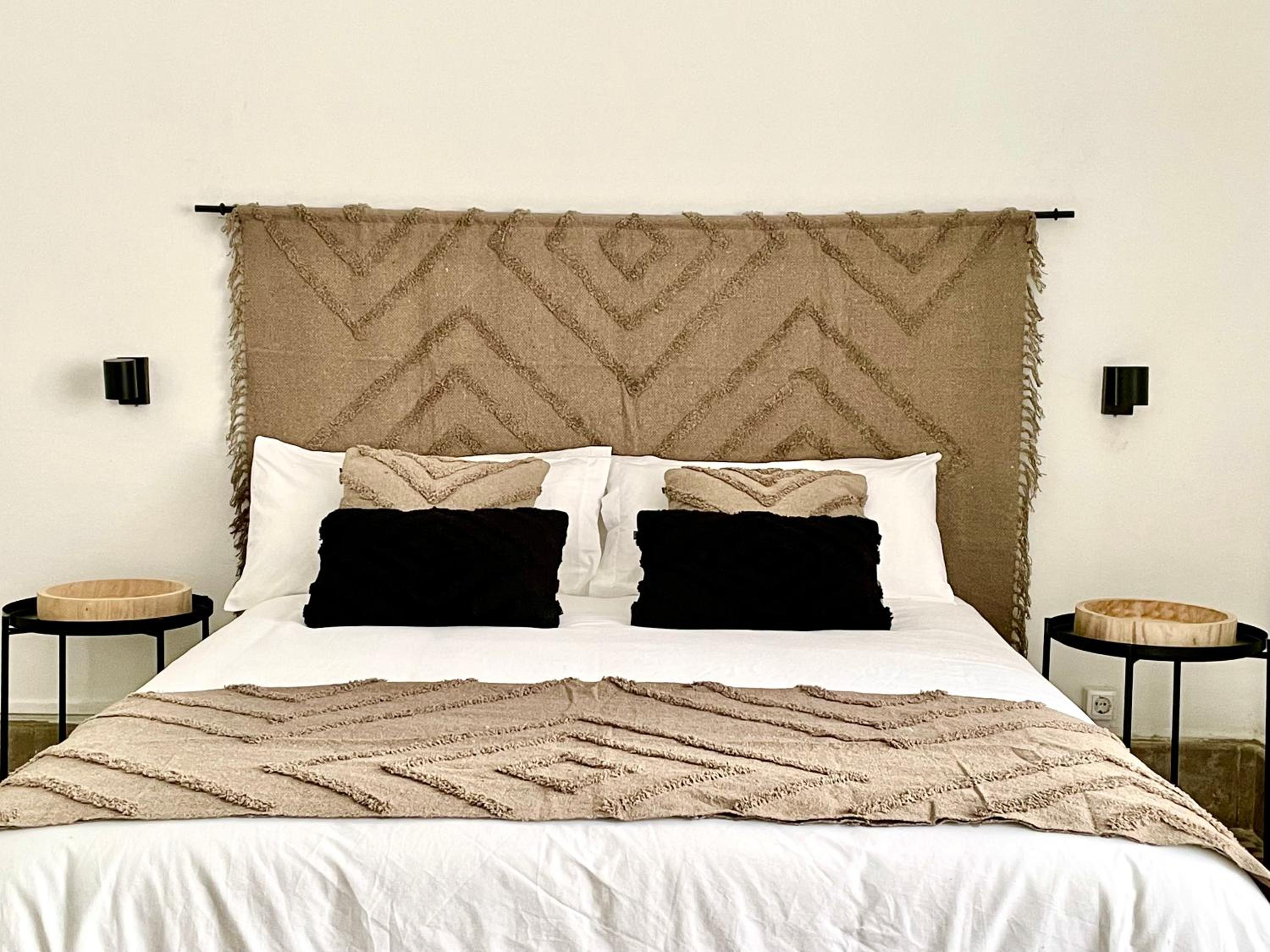 Victoria Site-Luxury Center