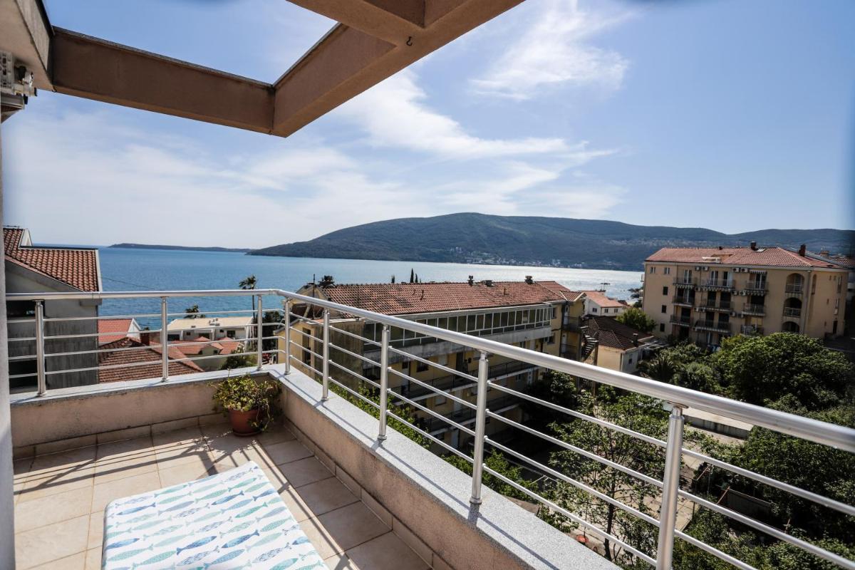 Modern apartment in the heart of Herceg Novi photo 4