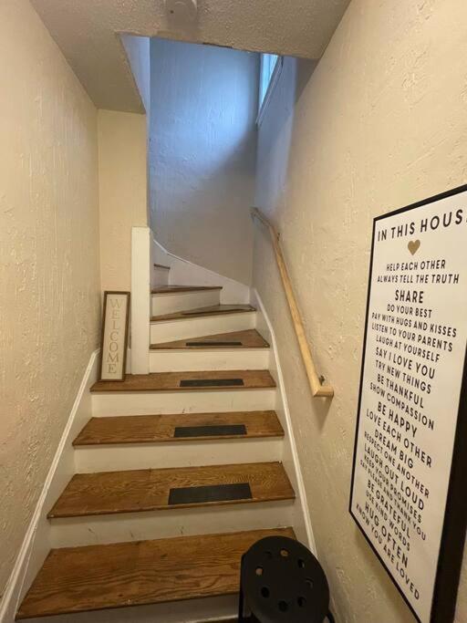 Boston Vacations - Cozy Large House close to TUFTS/Harvard/MIT 4BR - Property Image 2