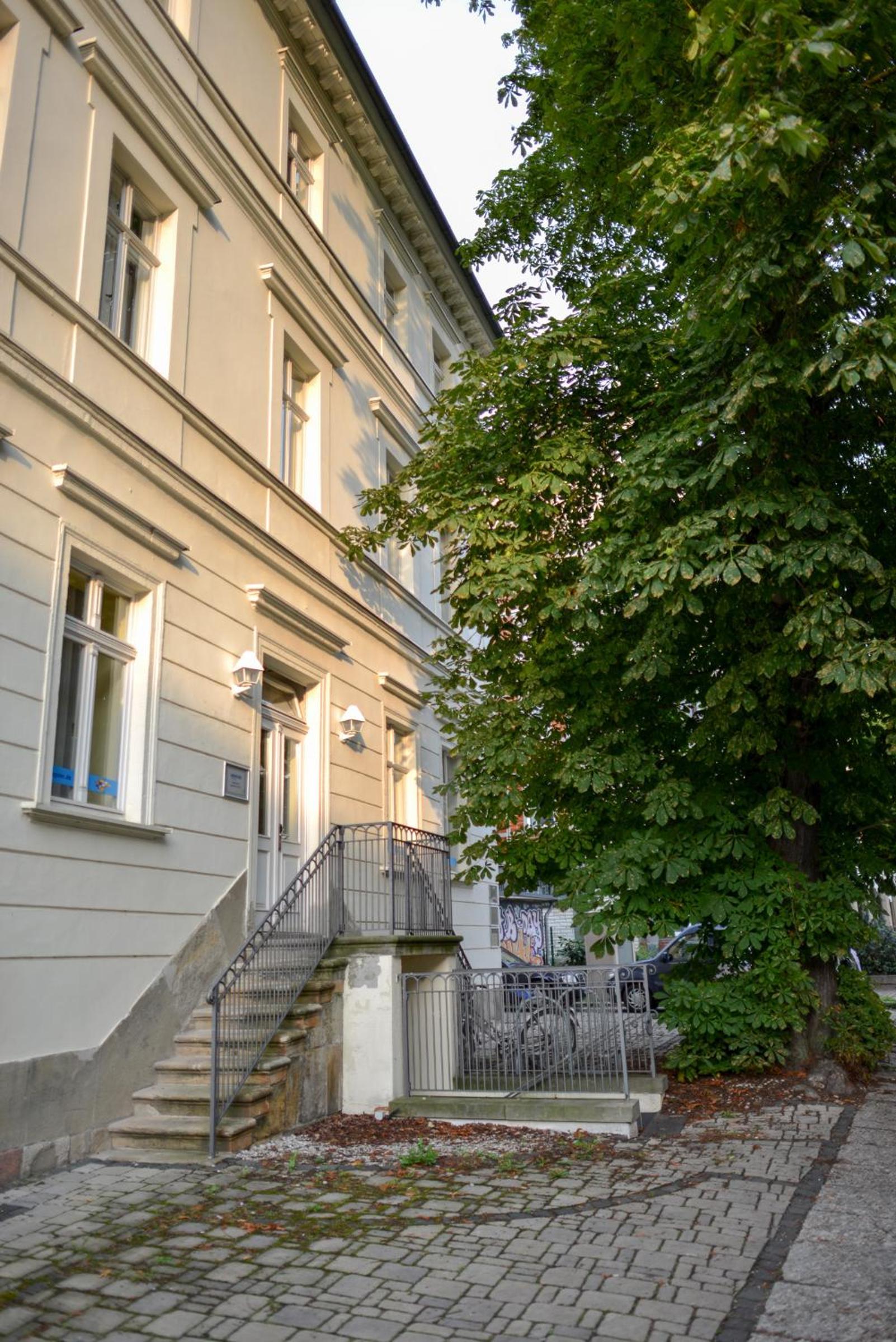 Photo 33