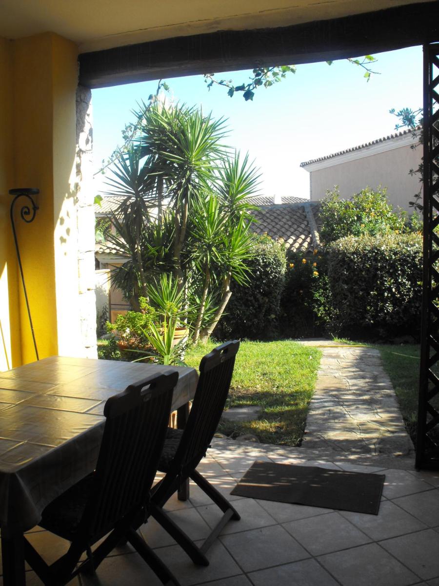 outdoor BBQ area