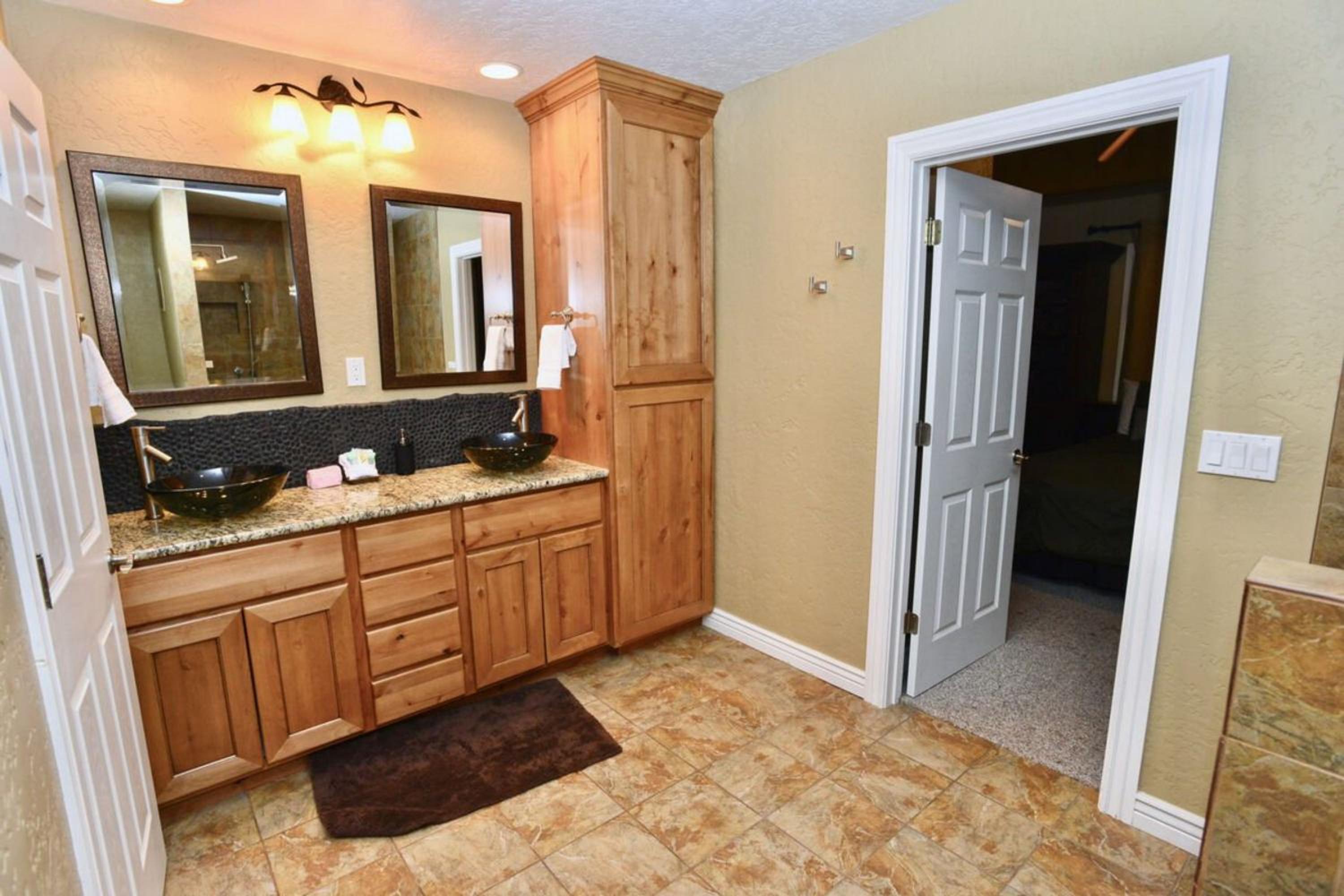 Spring Mountain Manor by Casago McCall - Donerightmanagement view 5