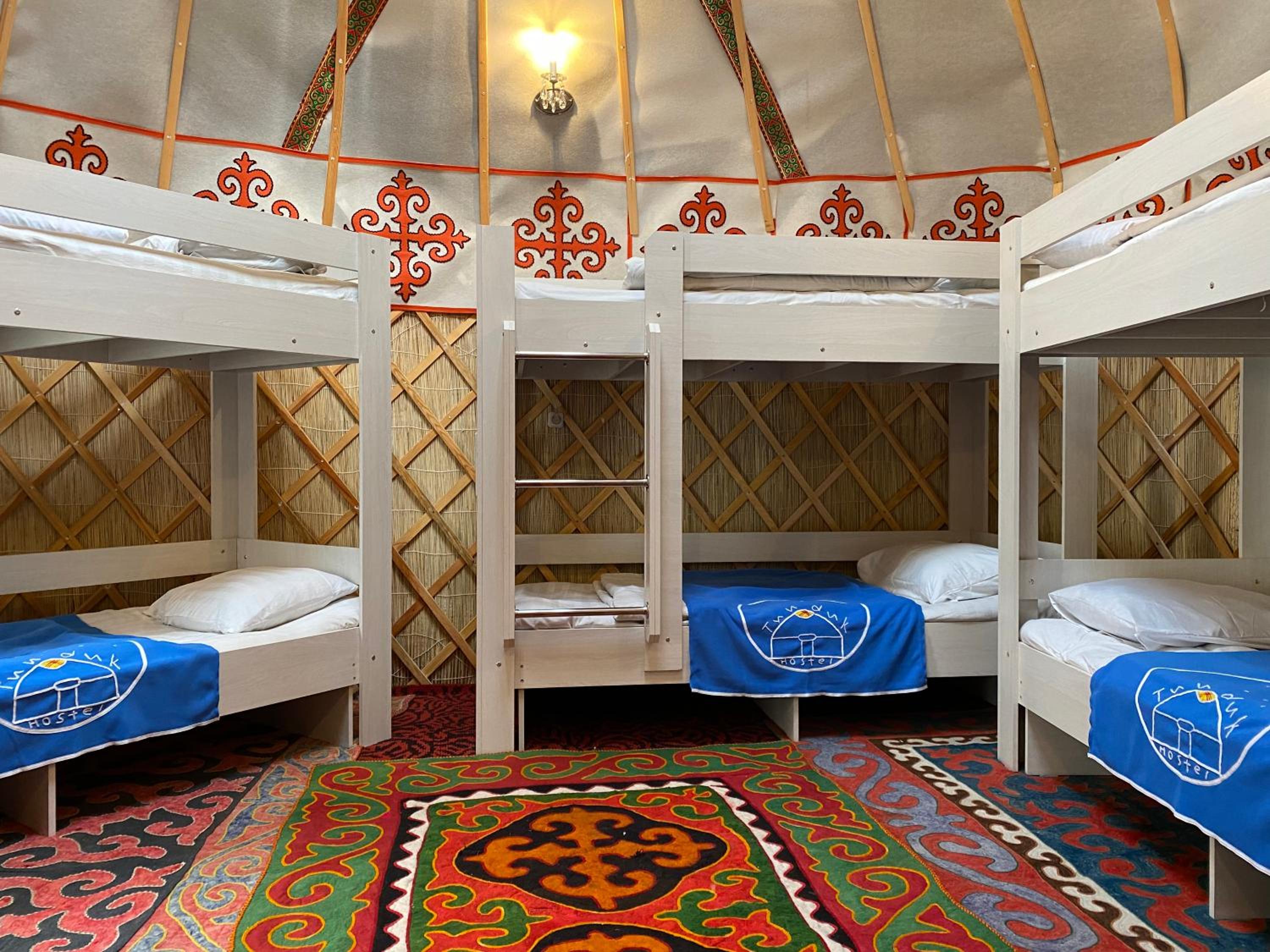 Tunduk Hostel