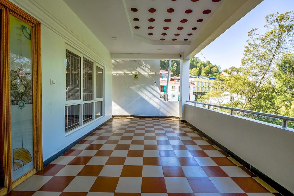 balcony