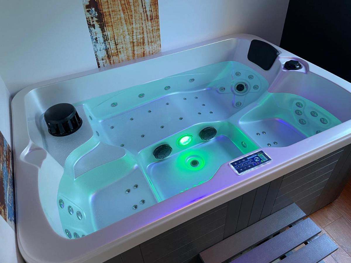 Jacuzzi