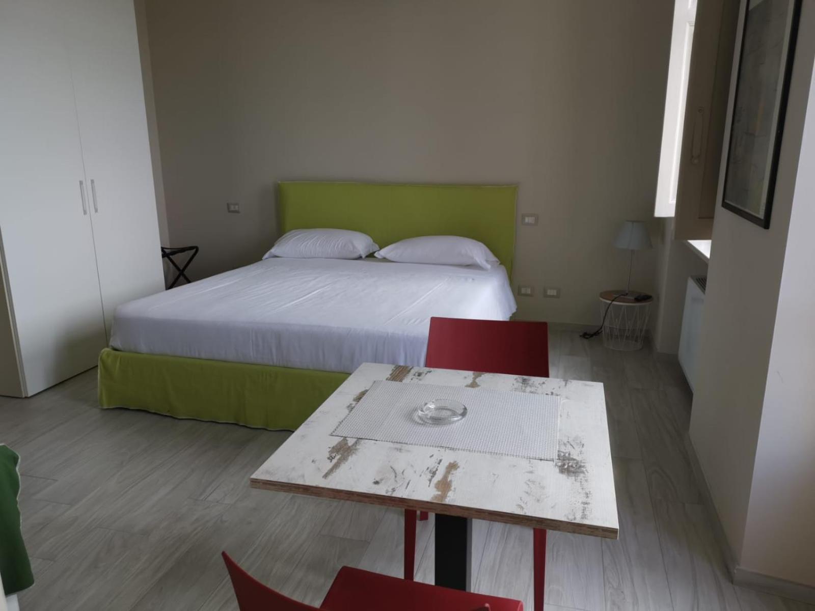 OLIVOLA APARTMENTS