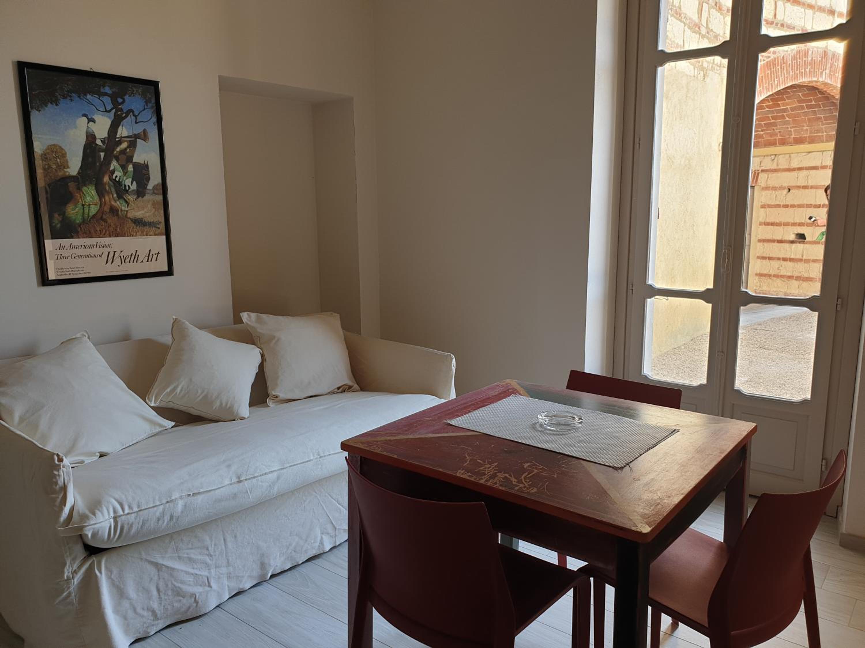 OLIVOLA APARTMENTS