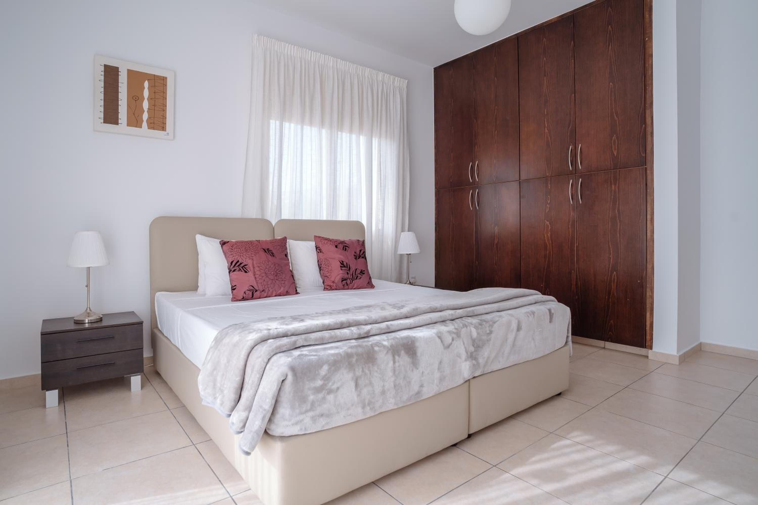 Eframia Dyo by Prestige Bookings