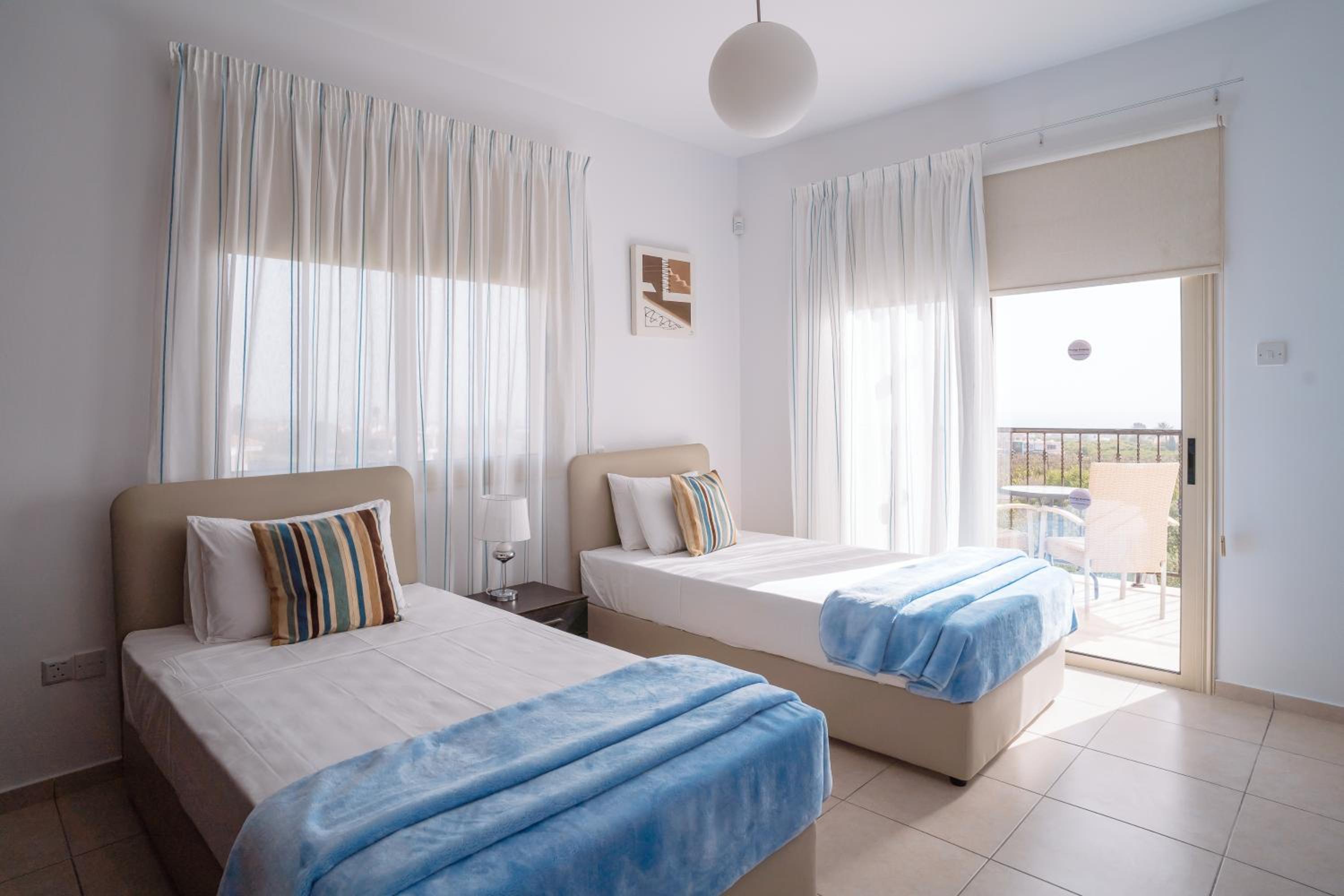 Eframia Dyo by Prestige Bookings