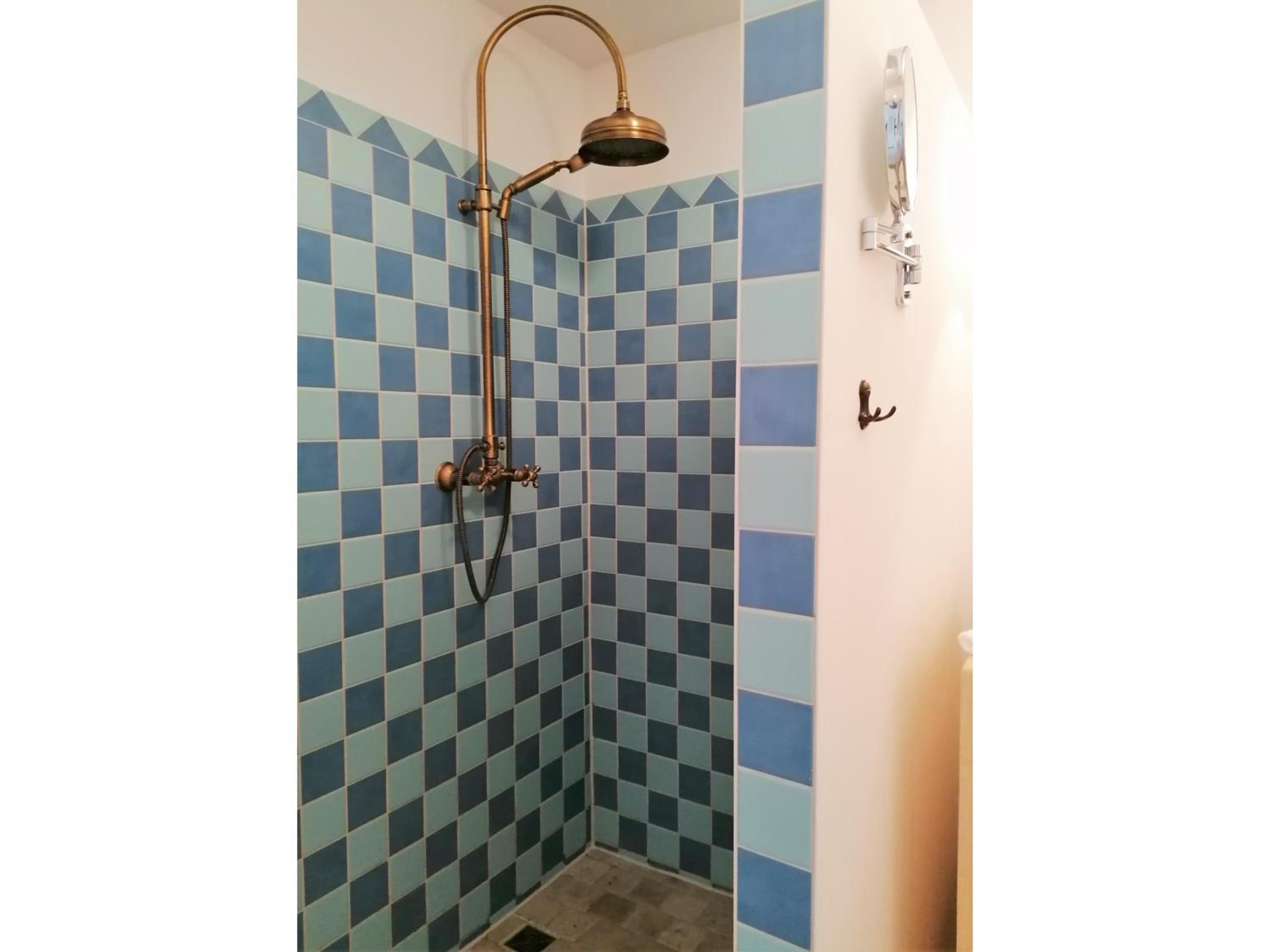 Photo 27