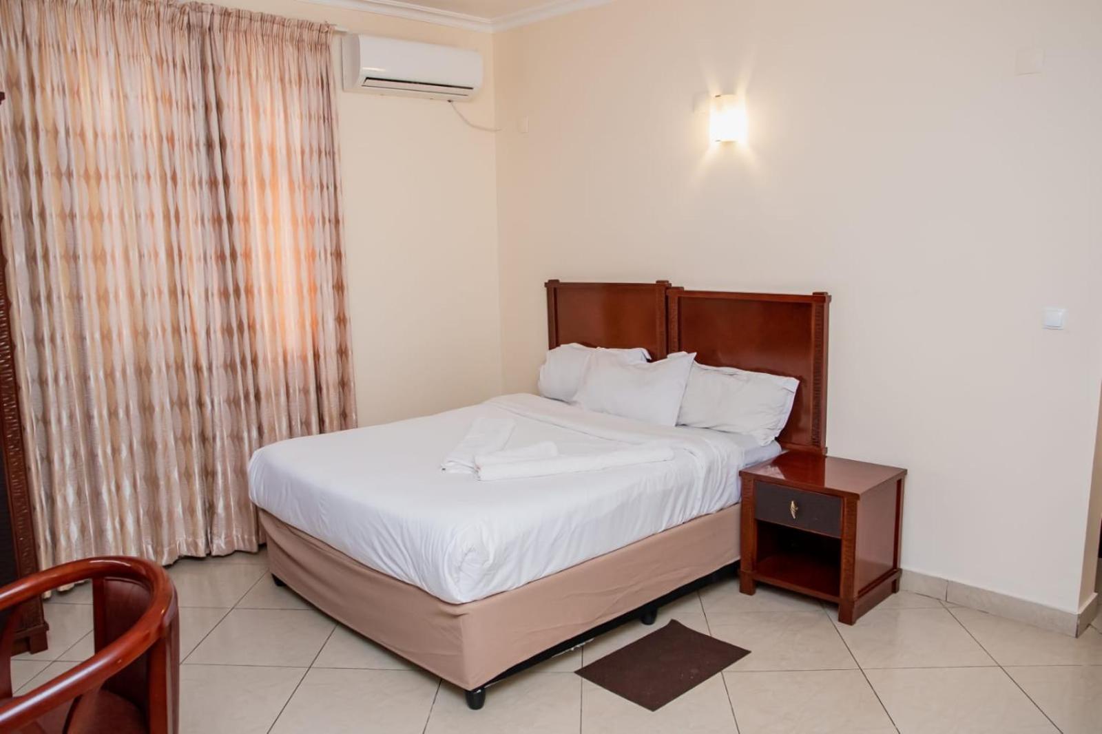 Pensao Marhaba Residencial view 2