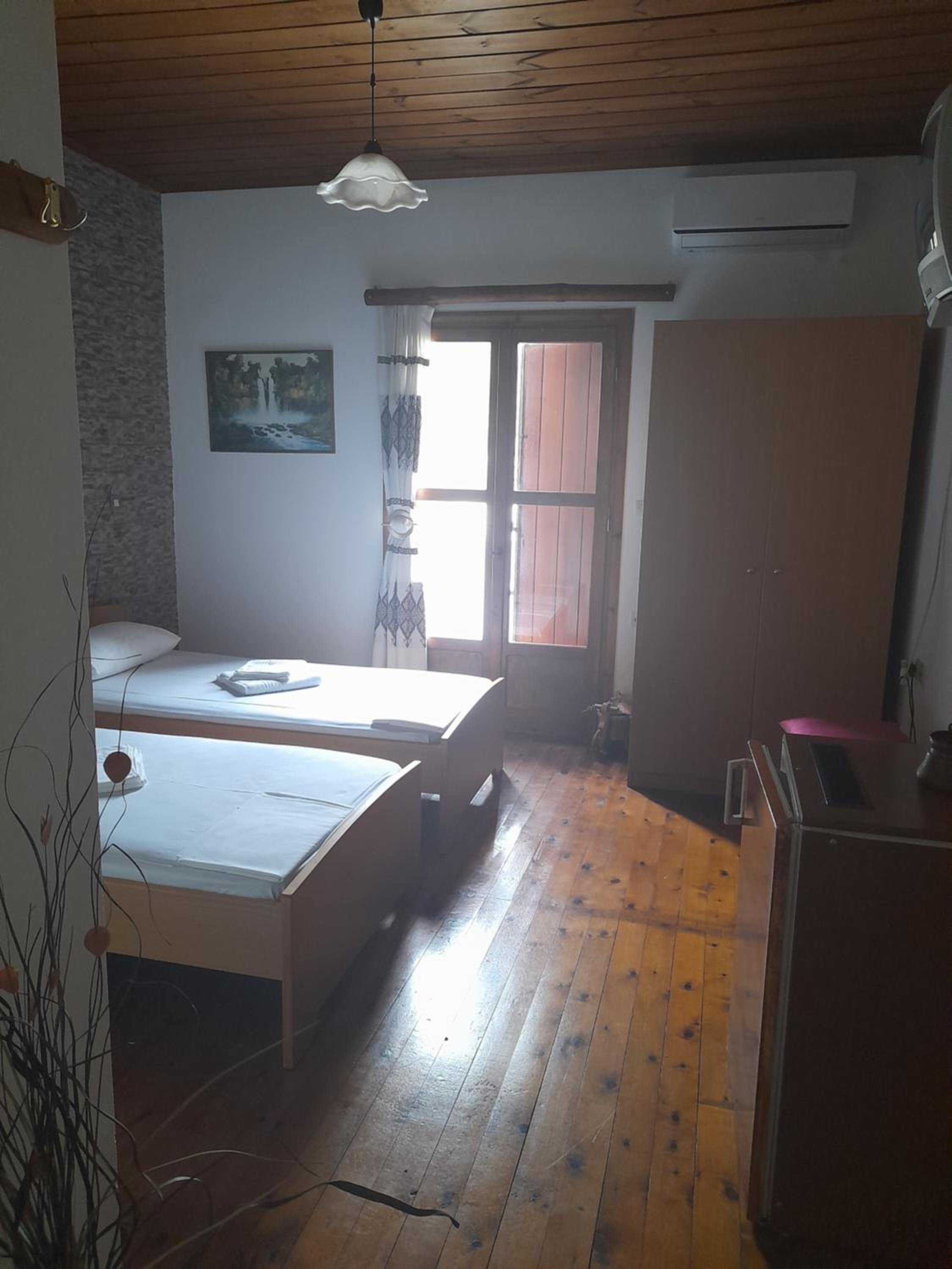 Therisso Rooms
