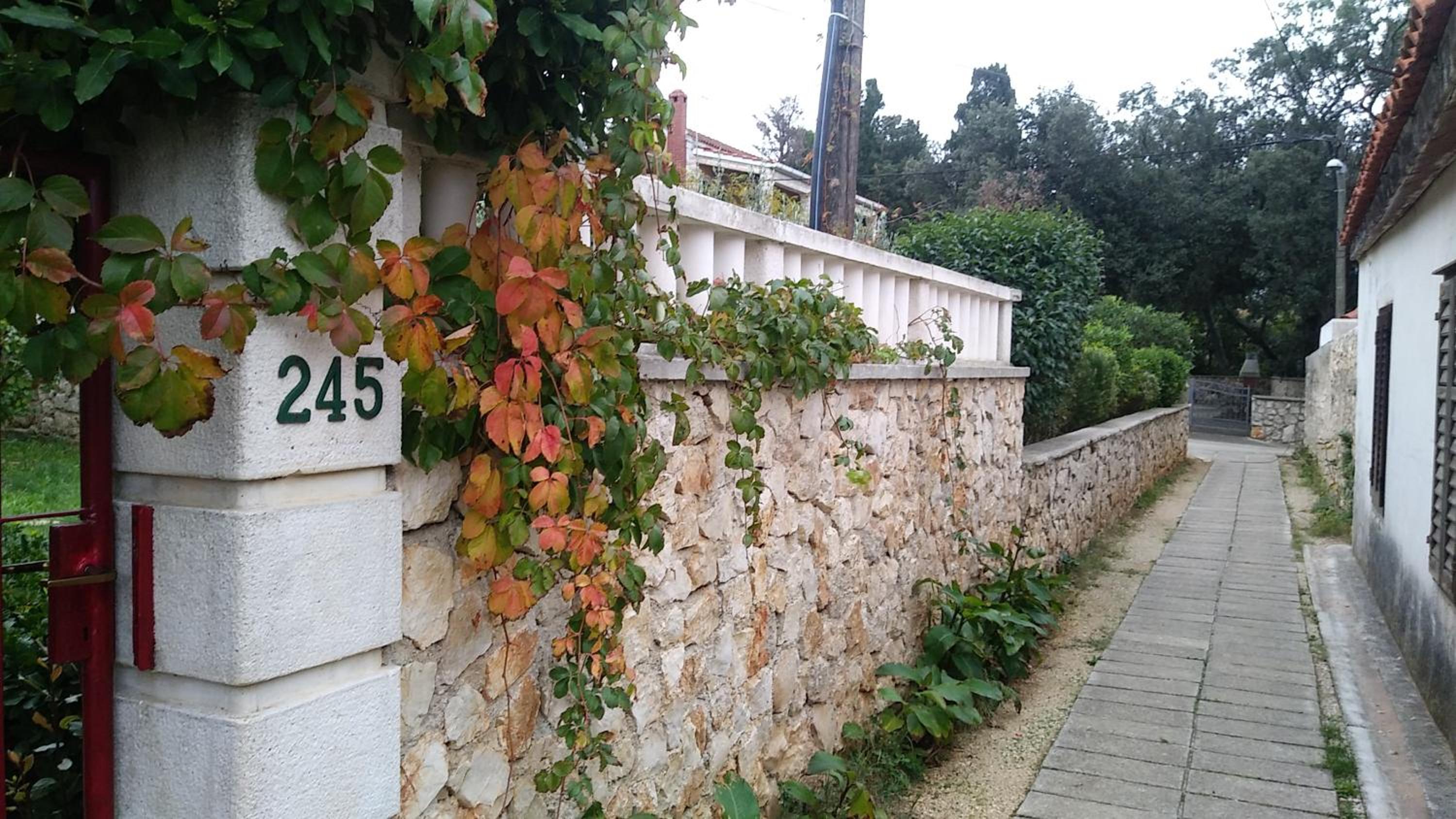 Apartments Lovor