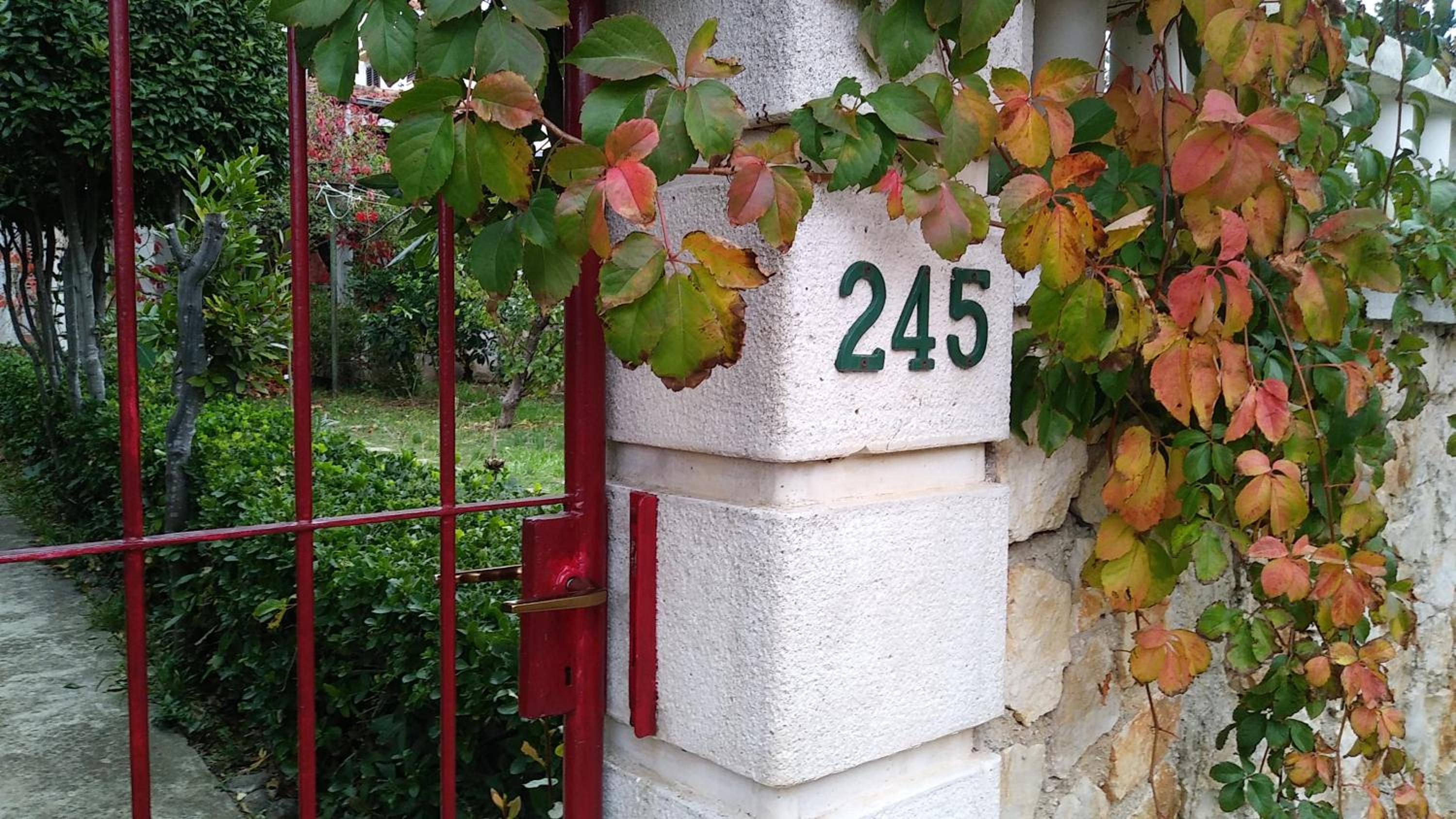 Apartments Lovor