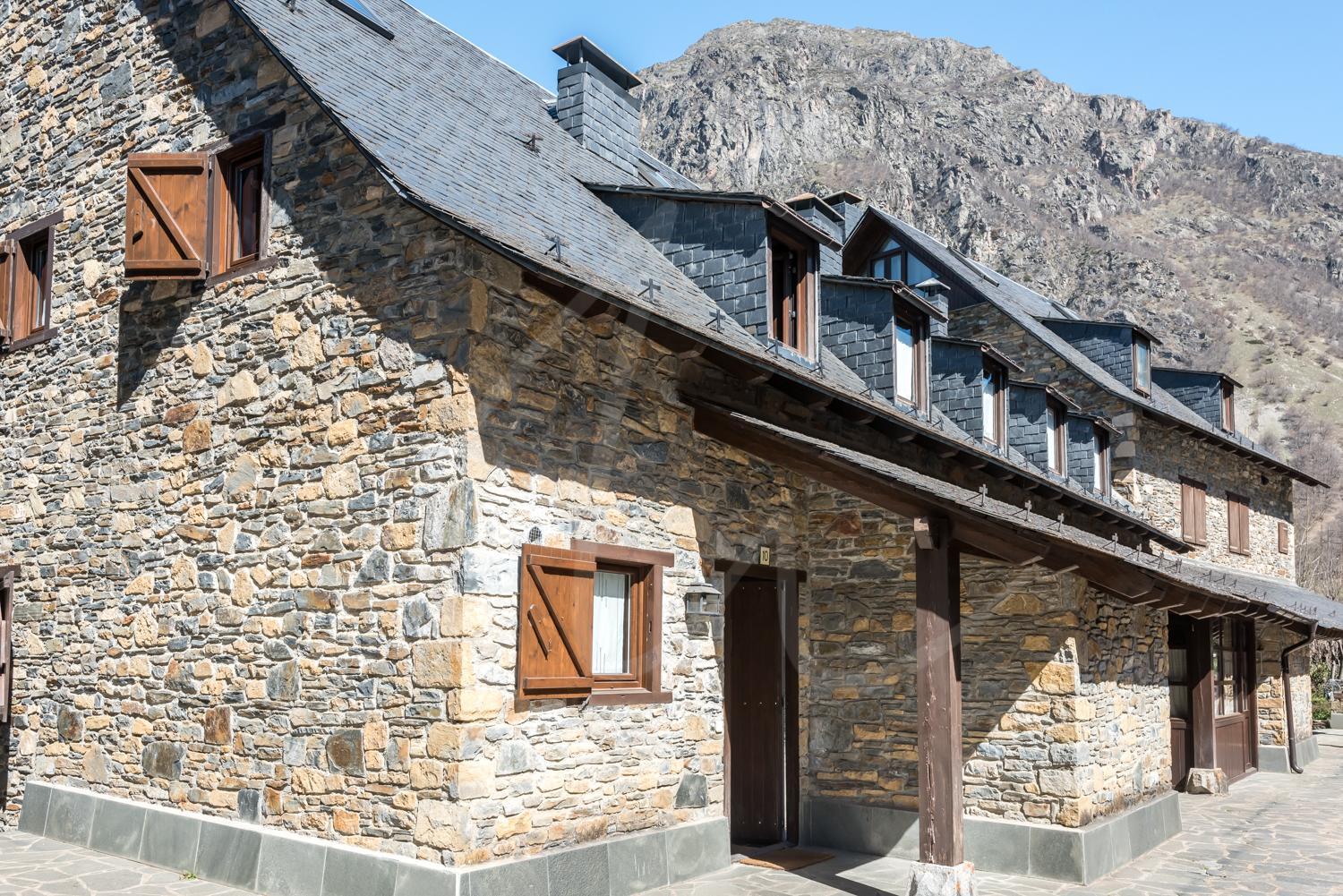 Casa Nere by SeaMount Rentals