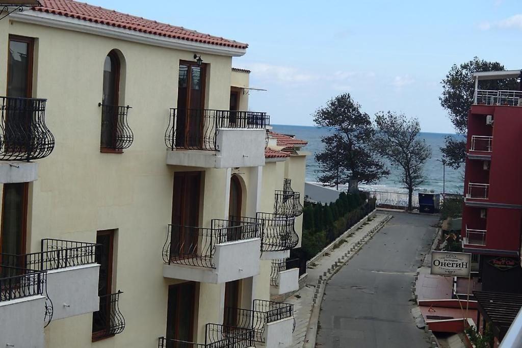 Sozopol Apartcomplex Onegin 2,free parking view 3