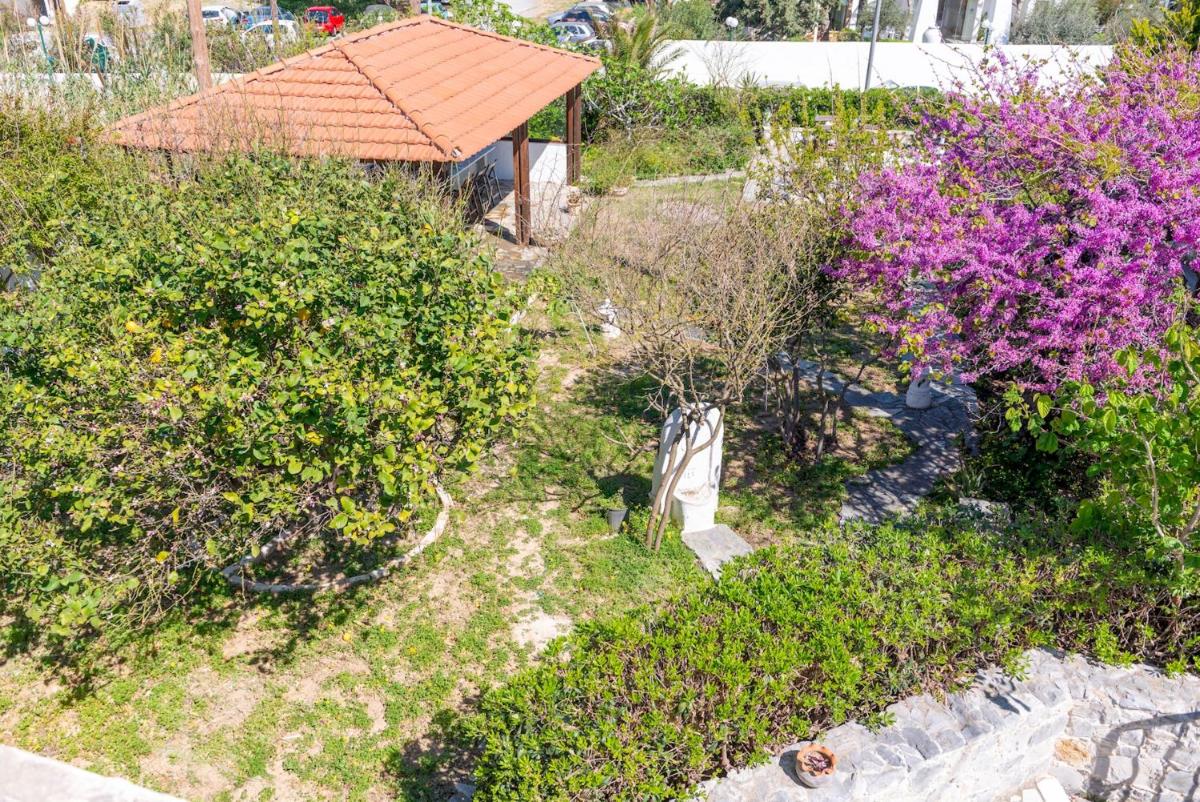 The Kokkini Beach Retreat