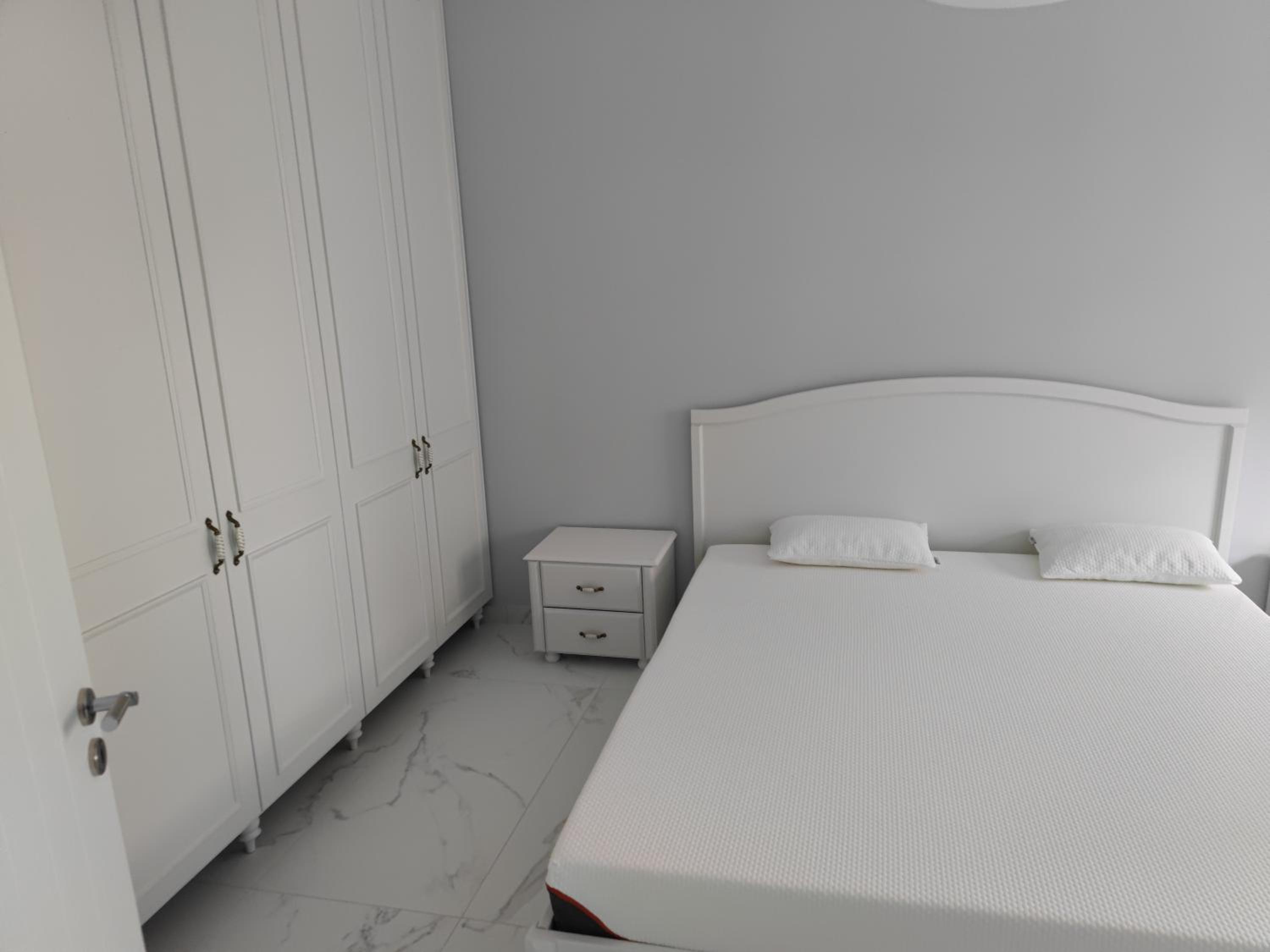 Aria Seaview Apartments