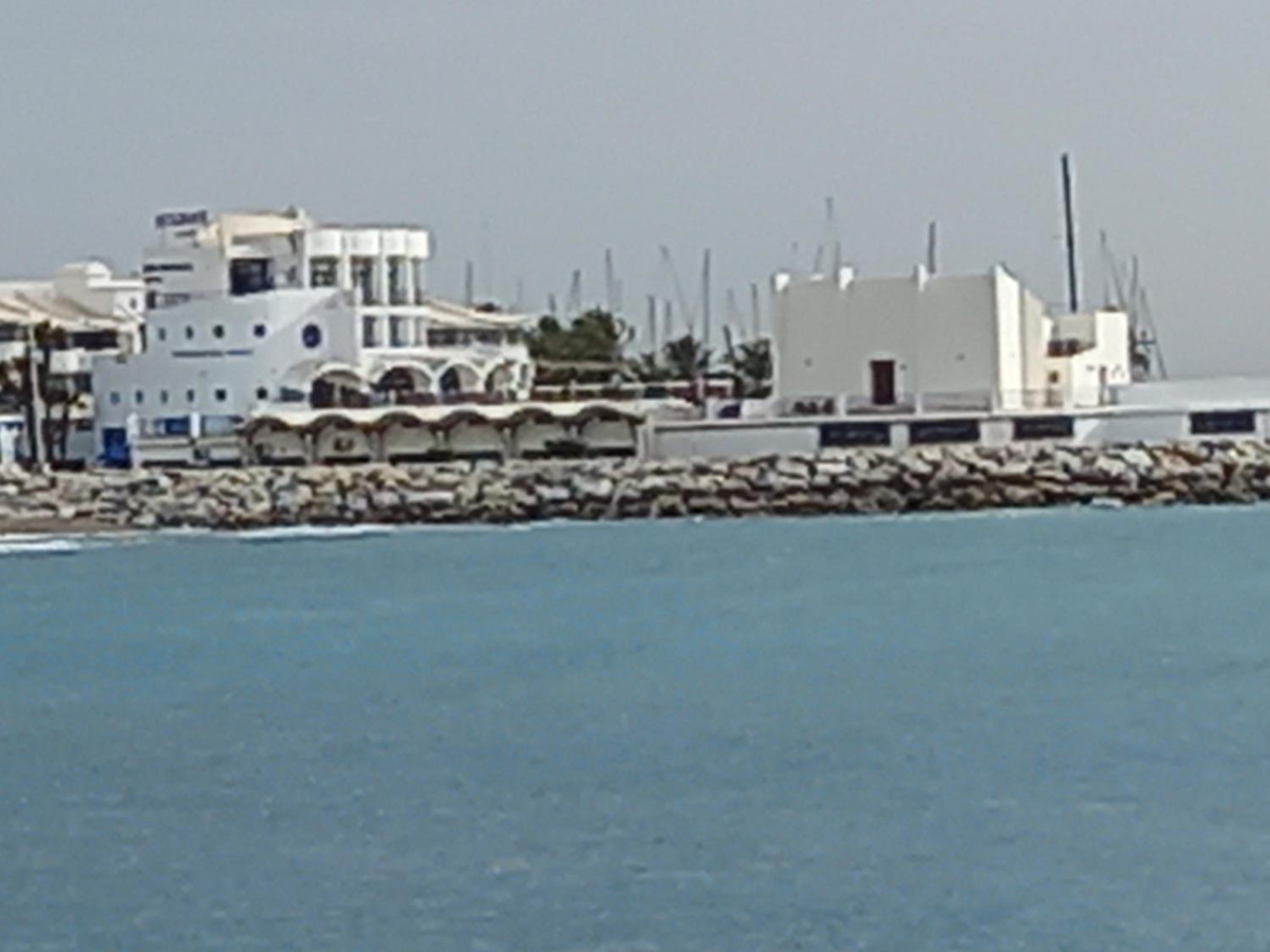 Beachfront apartment DIANA 2