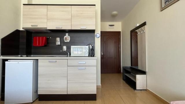 SUMMER BREEZE 406 Studio Sunny Beach view 5