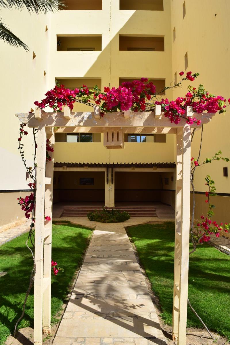 Comfortable studio in hotel 4 stars with private beach for non-egyptians only