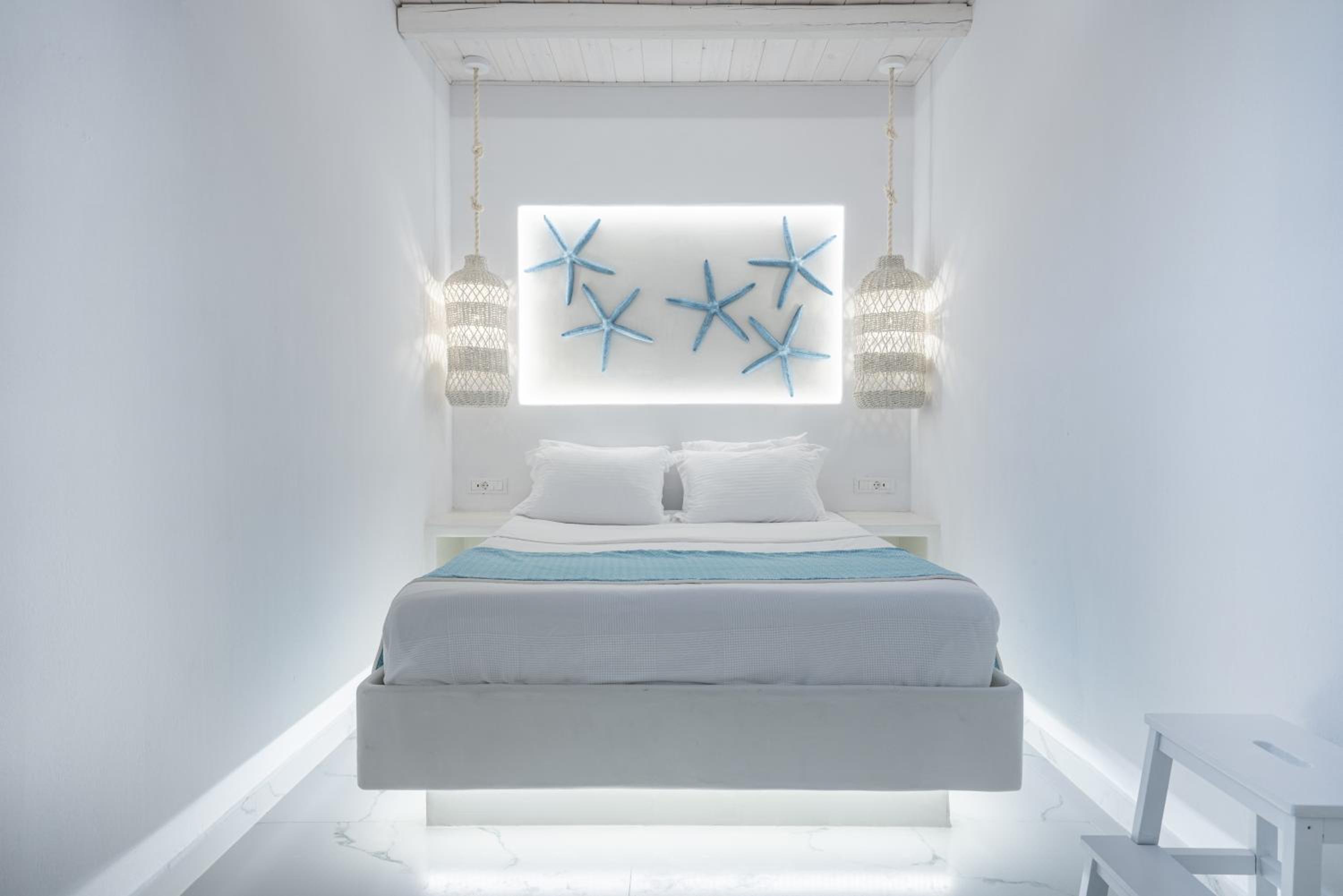 Oia Sunset Villas