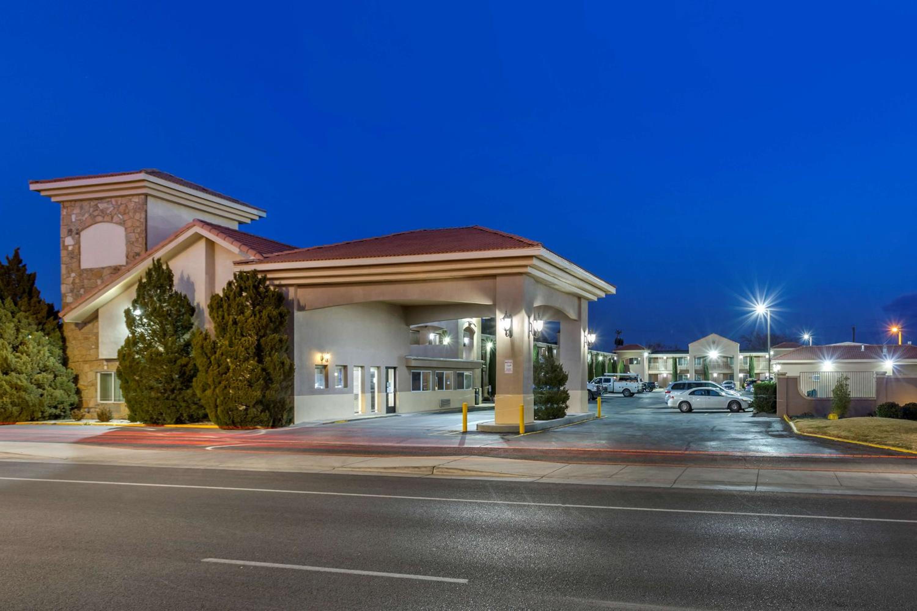 Roswell Vacations - Best Western El Rancho Palacio - Property Image 5