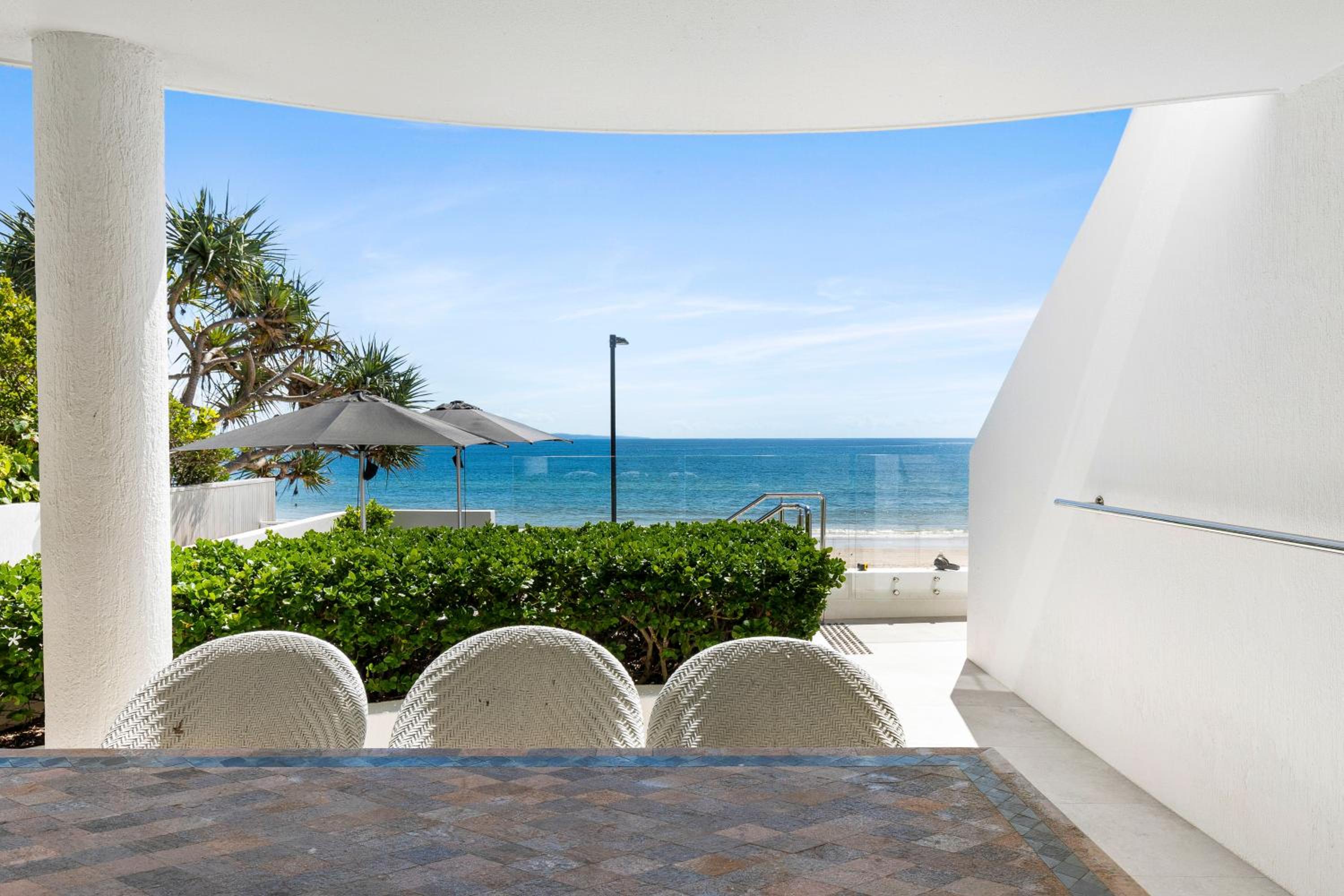 La Mer Apartments