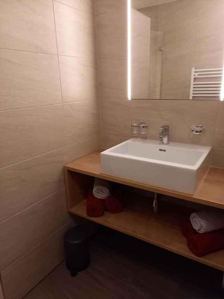 Holiday home in Kappl Paznauntal 42411