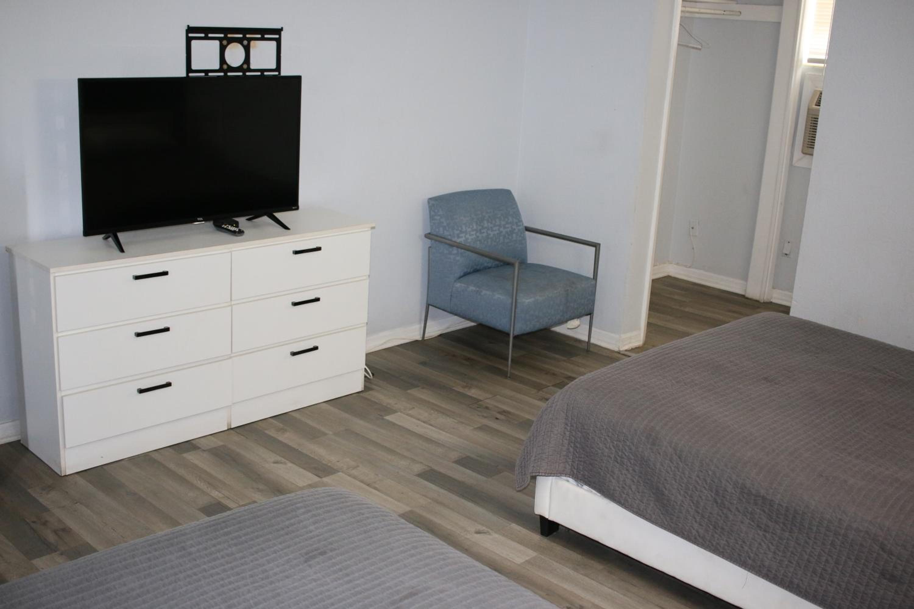 Photo 43