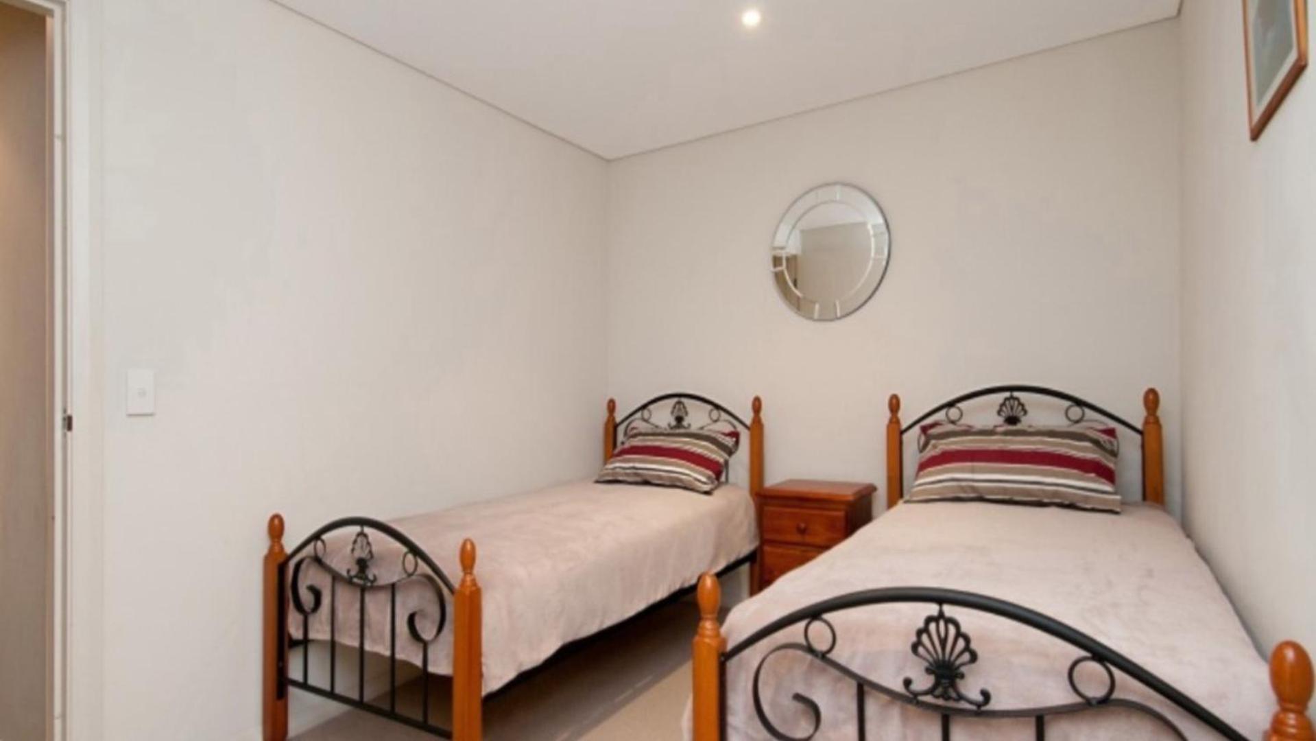Ocean Pearl - Ettalong Beach