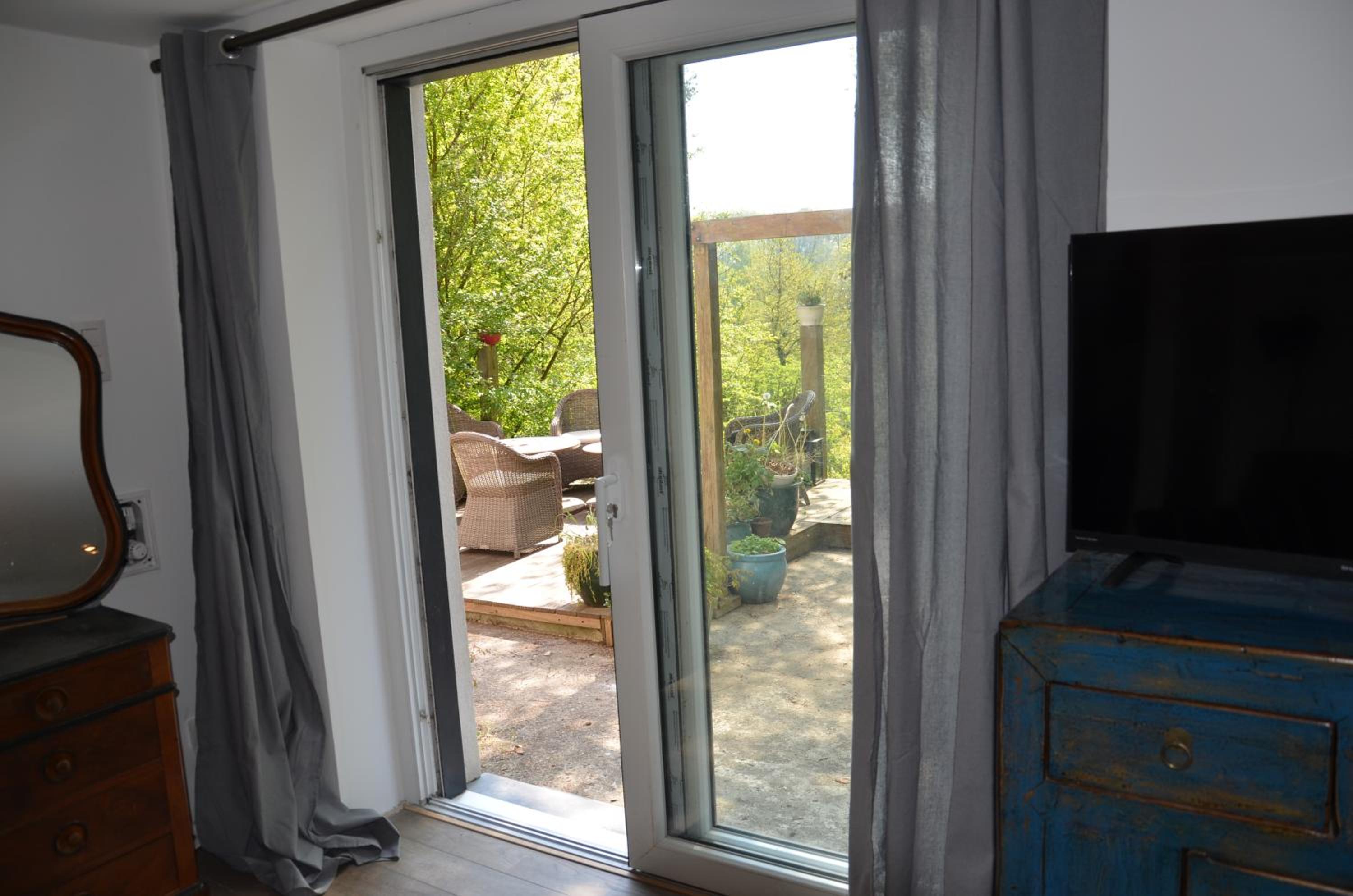 La cave au chat'pitre / l'étable