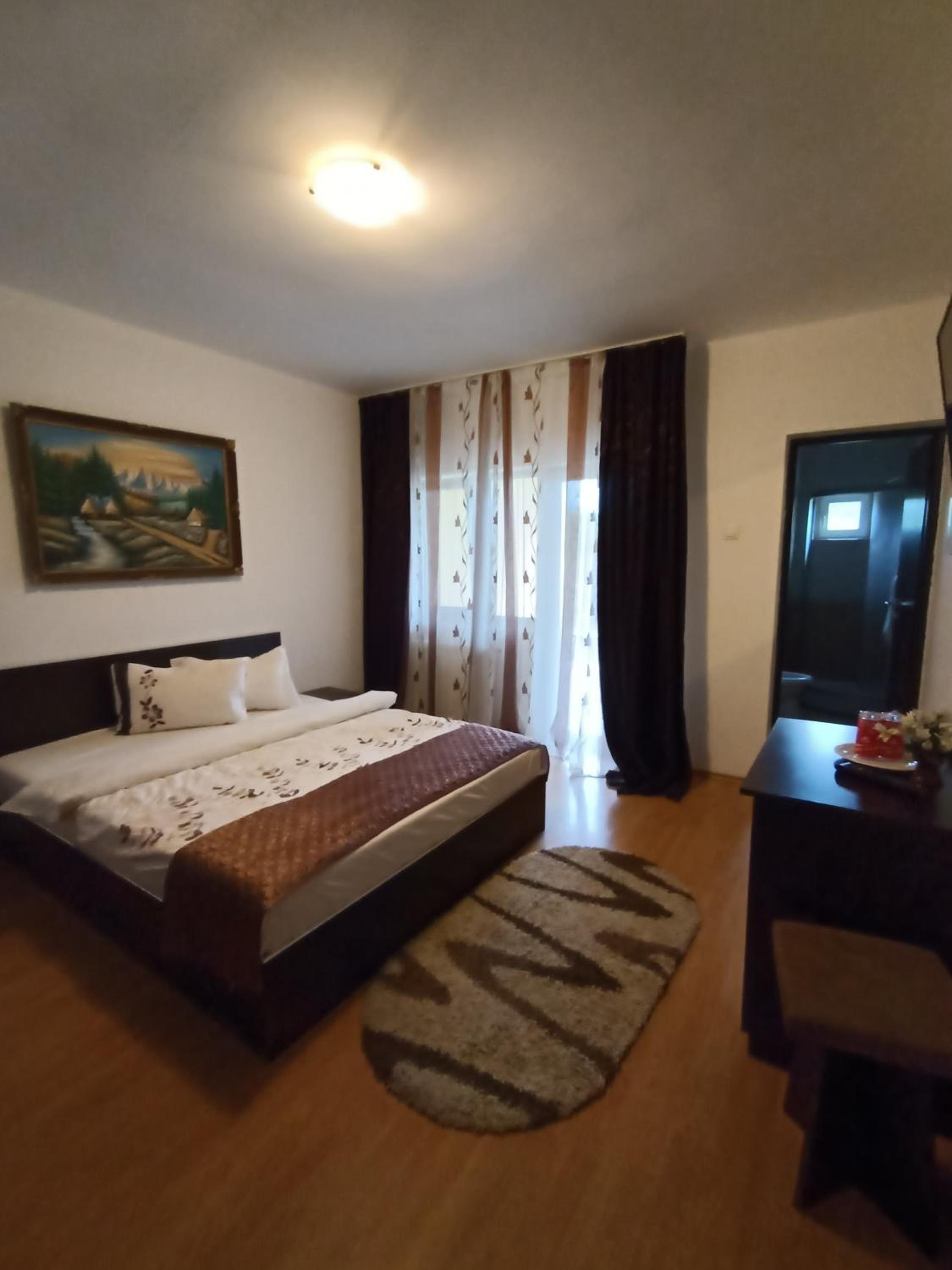 Pensiunea Lari
