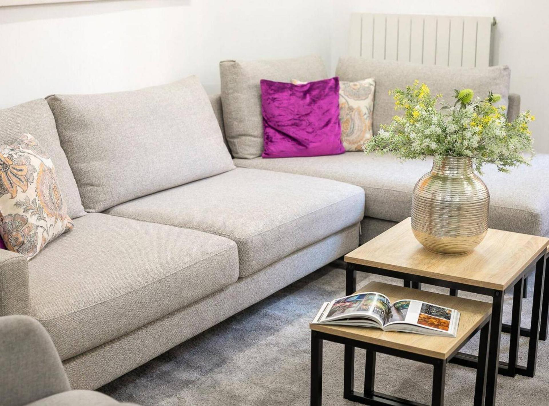 GREAT SPACIOUS APARTMENT IN THE GOTHIC QUARTER