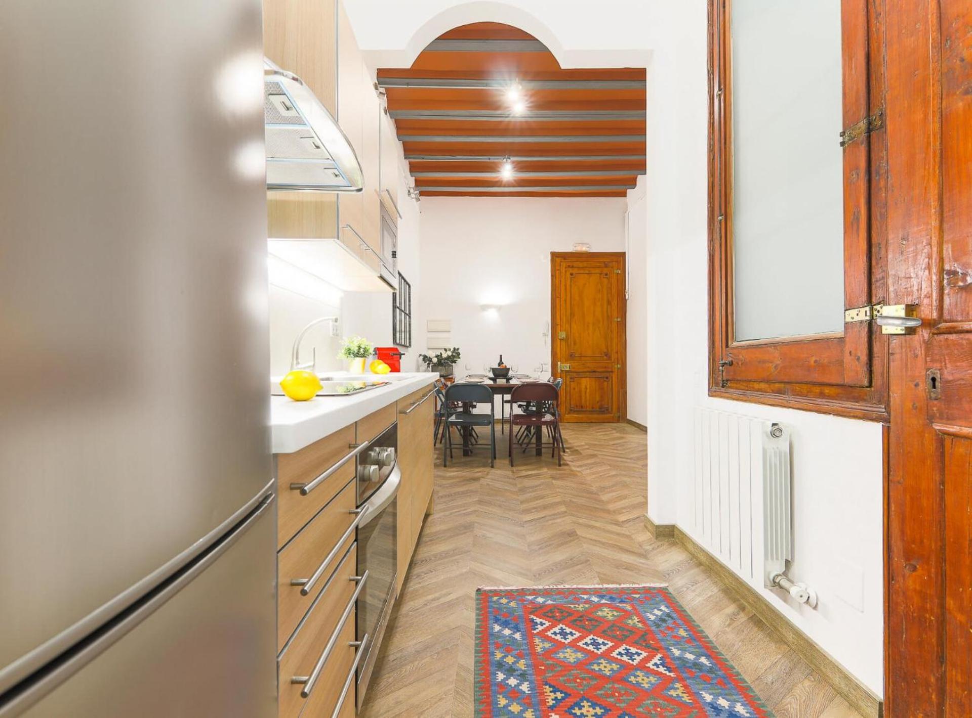 GREAT SPACIOUS APARTMENT IN THE GOTHIC QUARTER