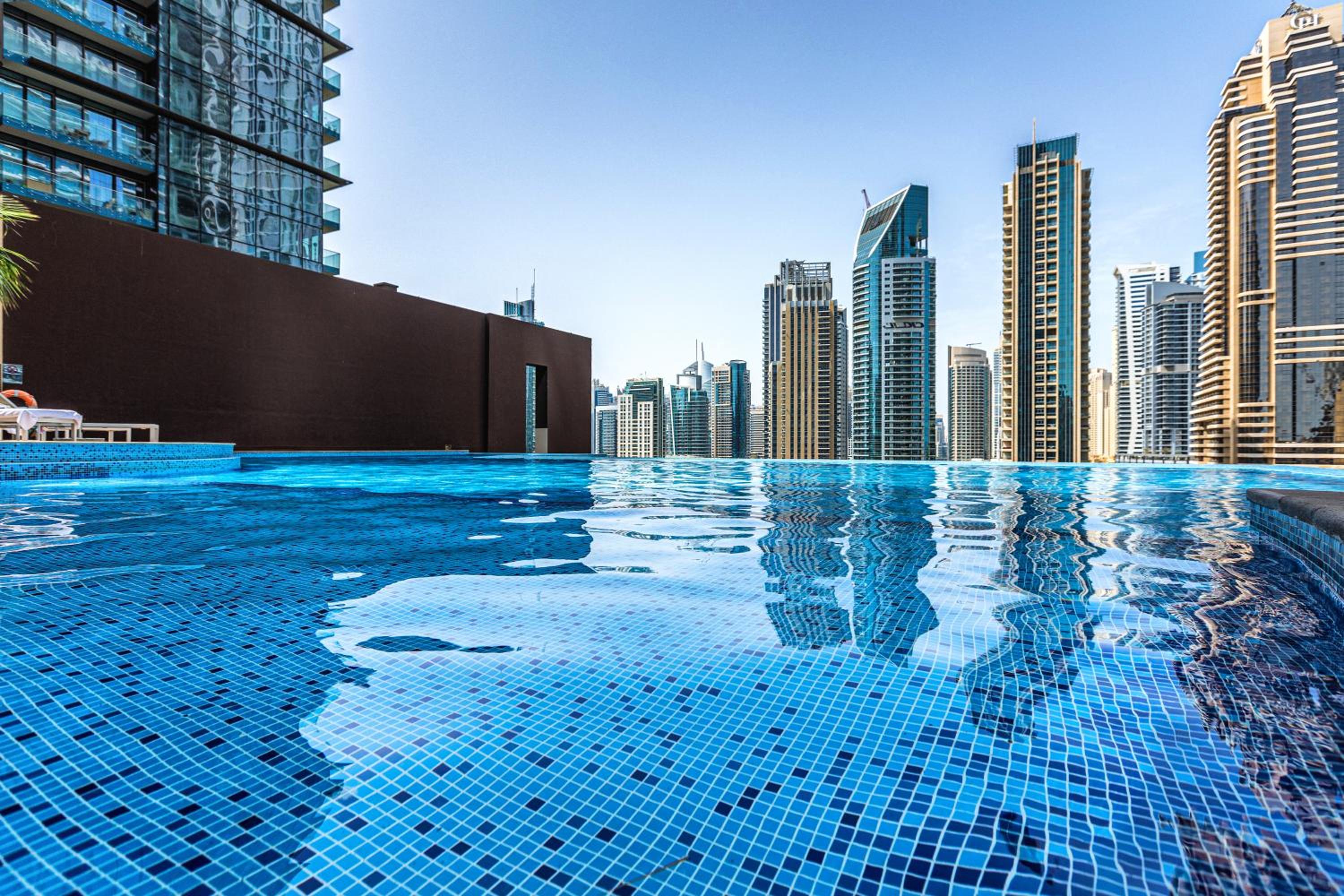 Luxury apartment in Marina Gate Jumeirah Living