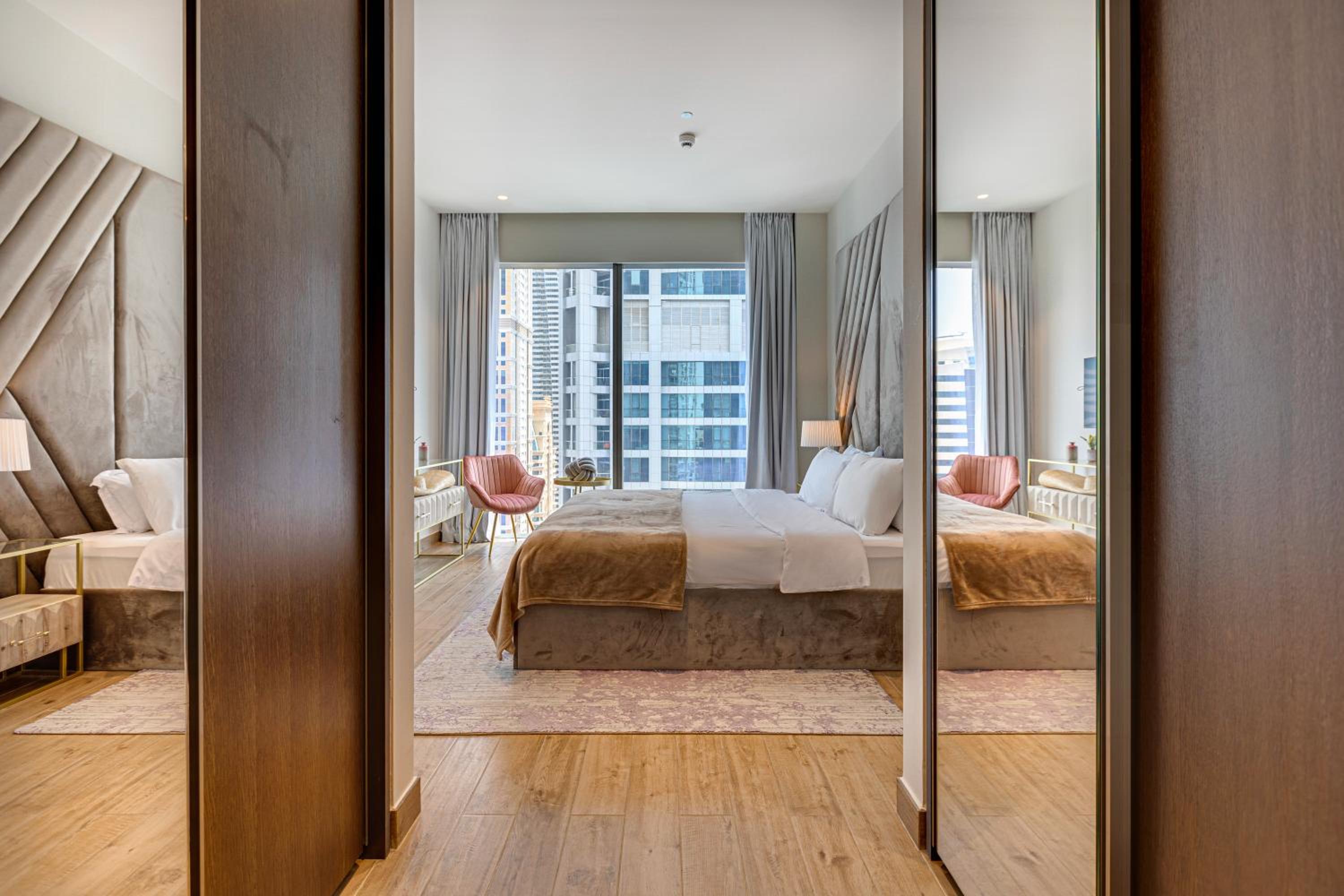 Luxury apartment in Marina Gate Jumeirah Living