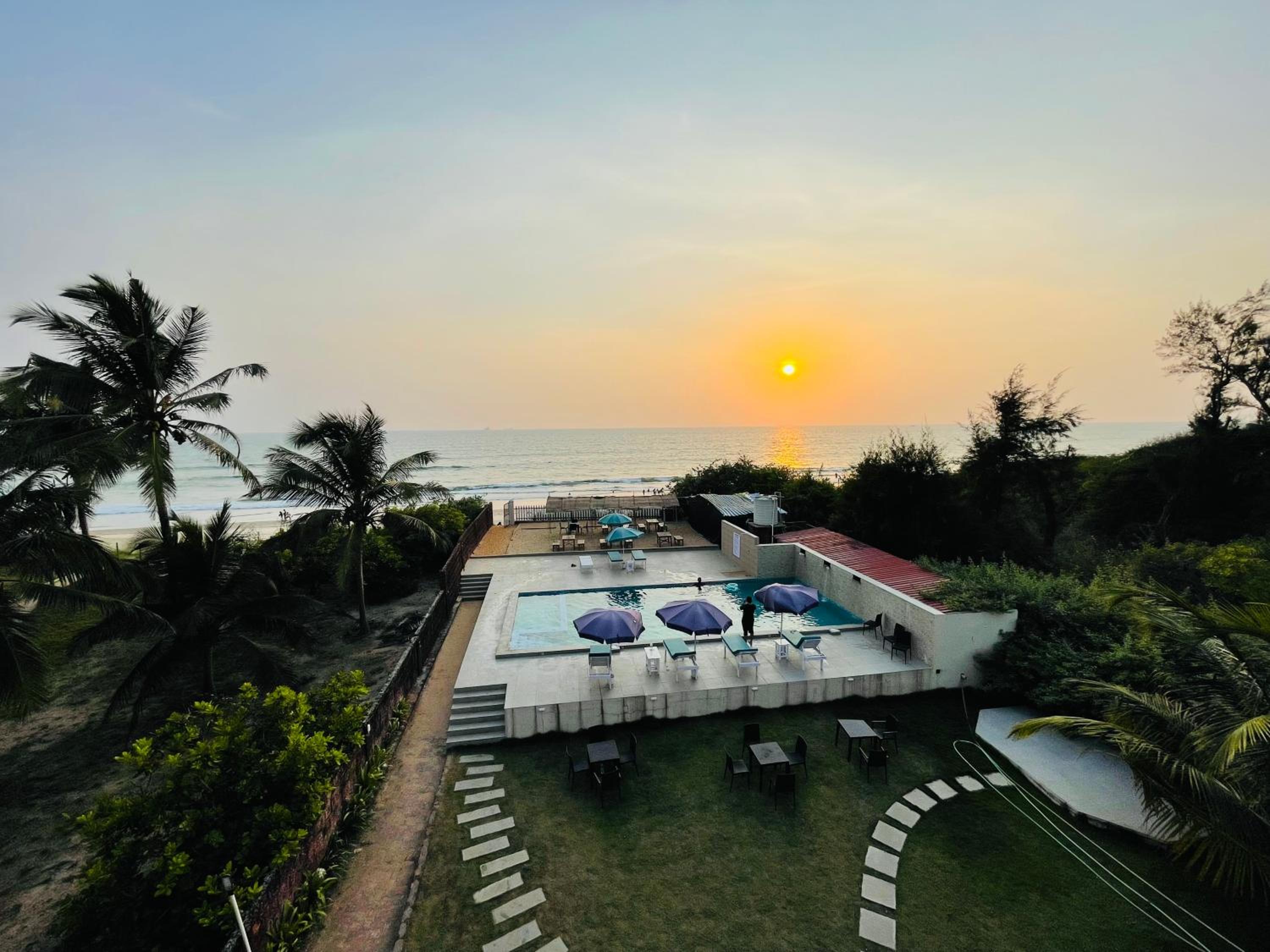 Kay's By The Sea