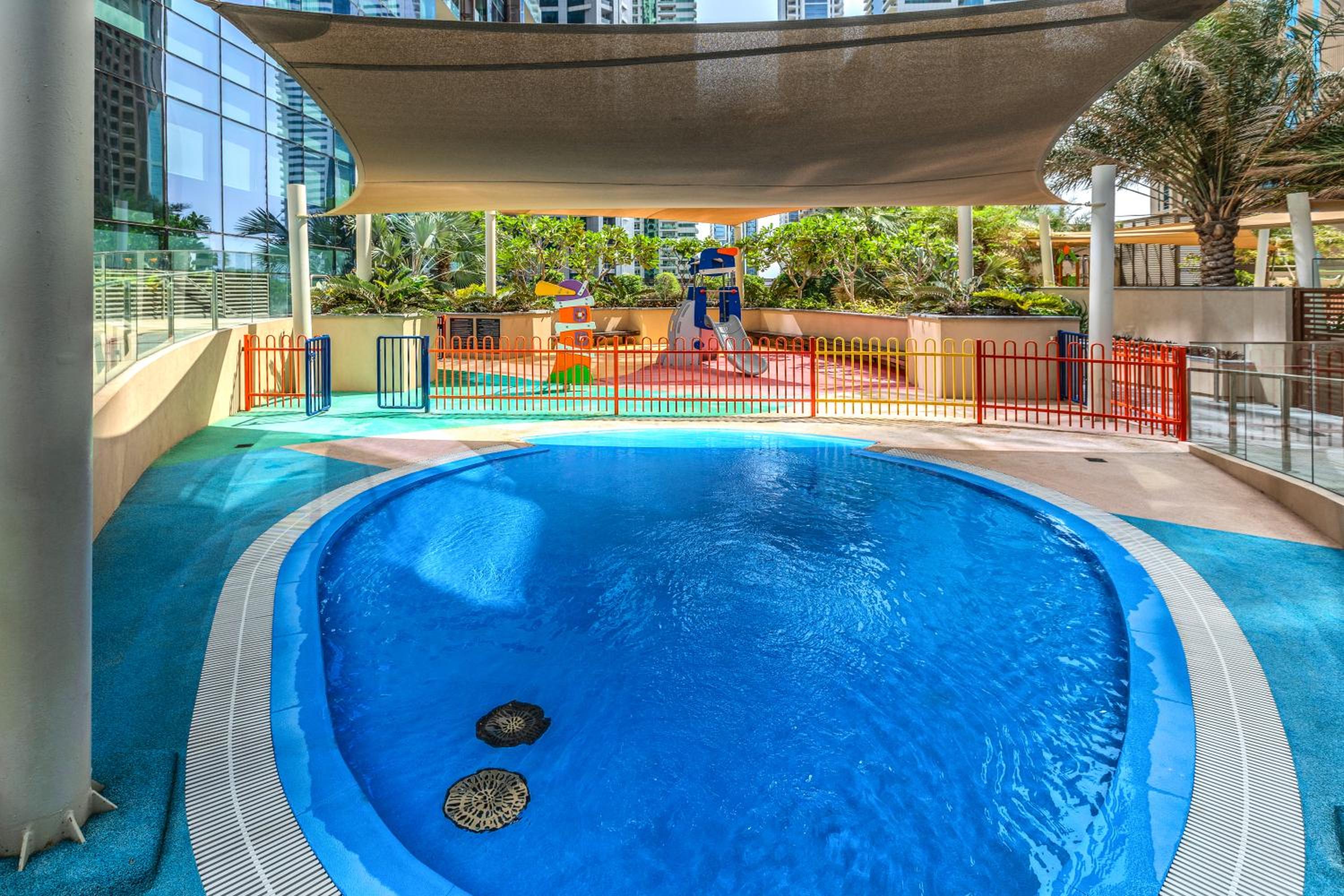 Luxury apartment in Marina Gate Jumeirah Living