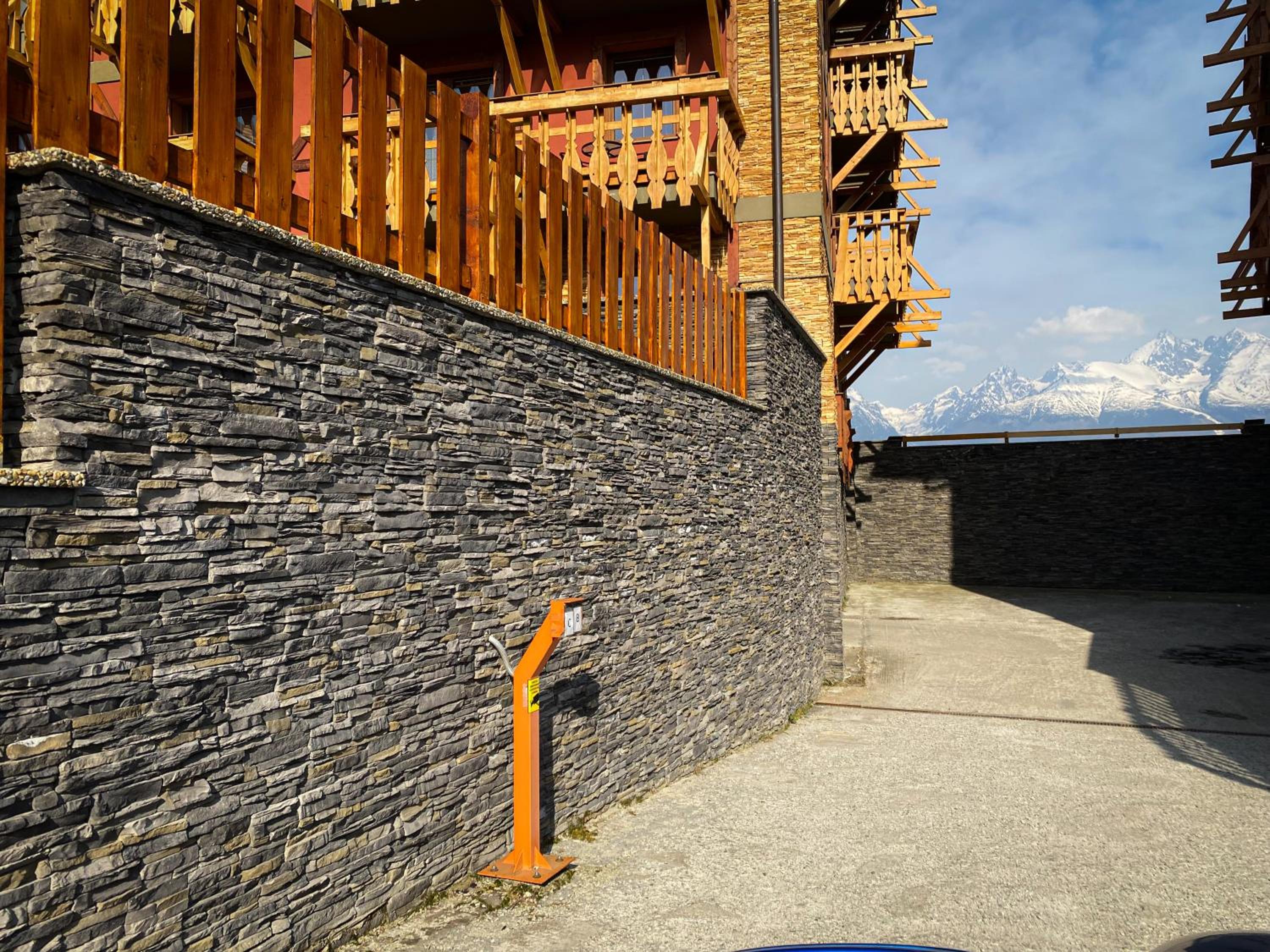 Photo 8