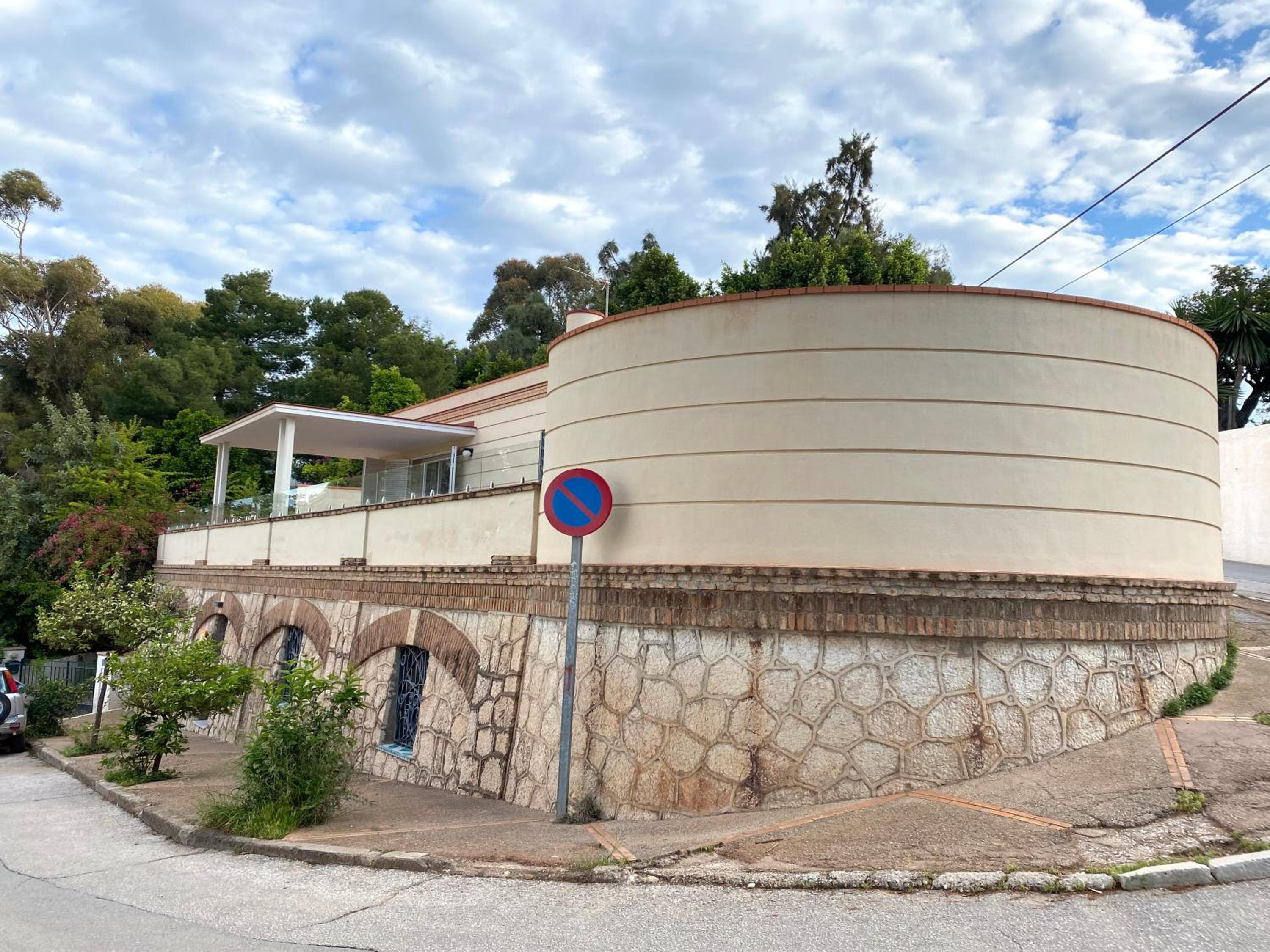 Santa Catalina Home