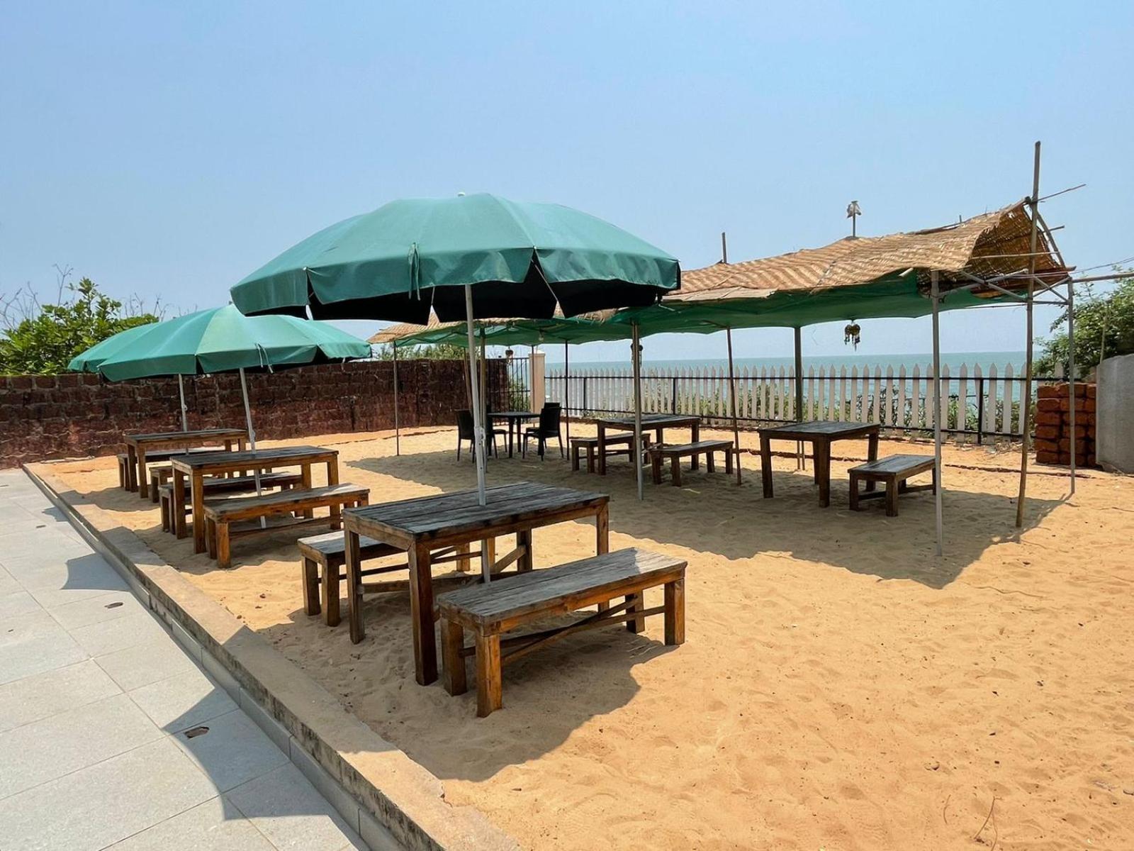 Kay's By The Sea