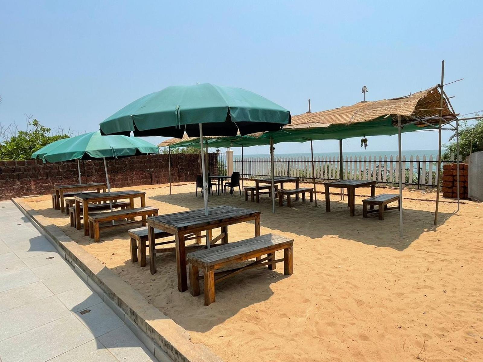 Kay's By The Sea