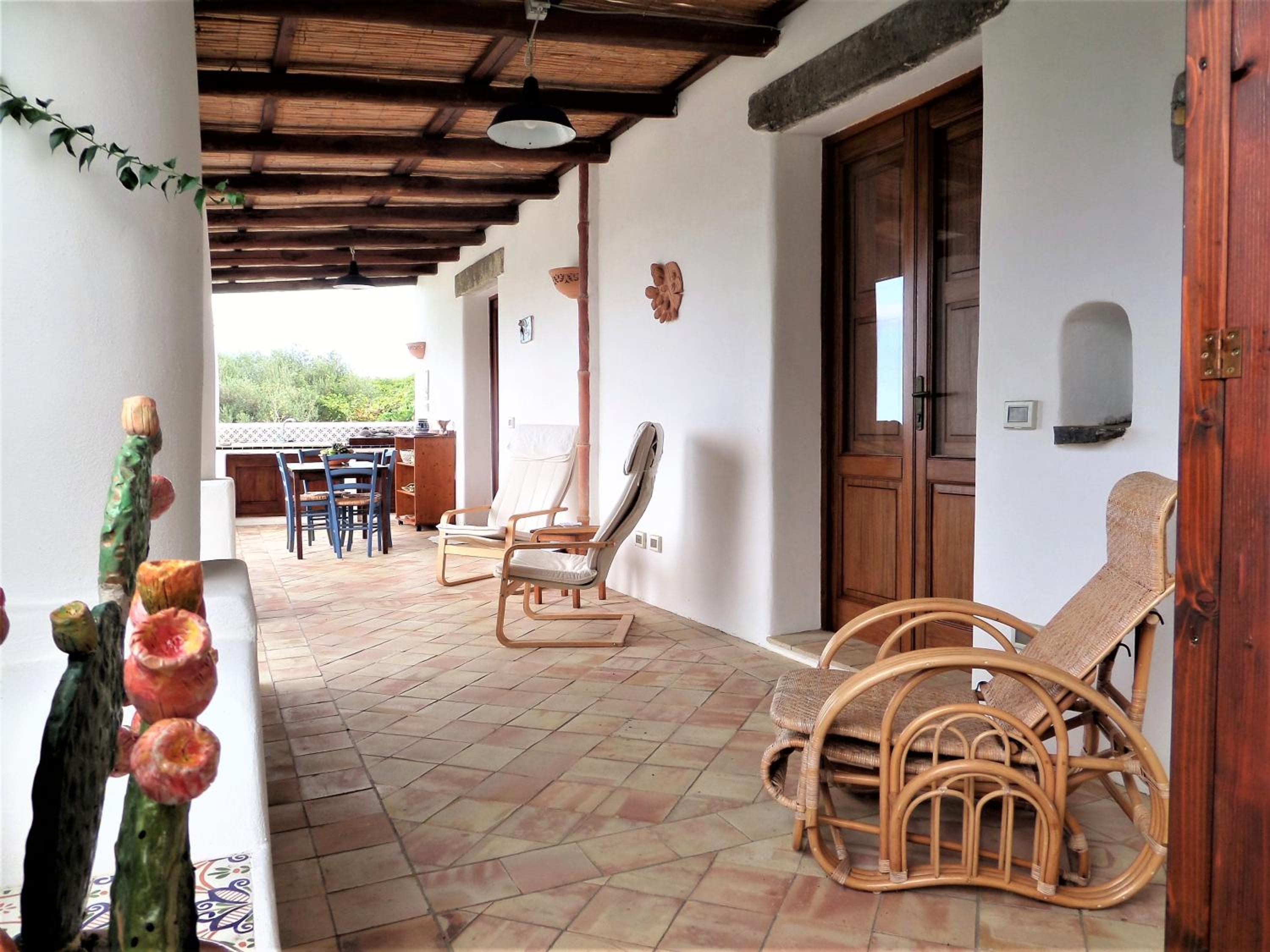 Casa La Papera - in centro a Malfa view 5