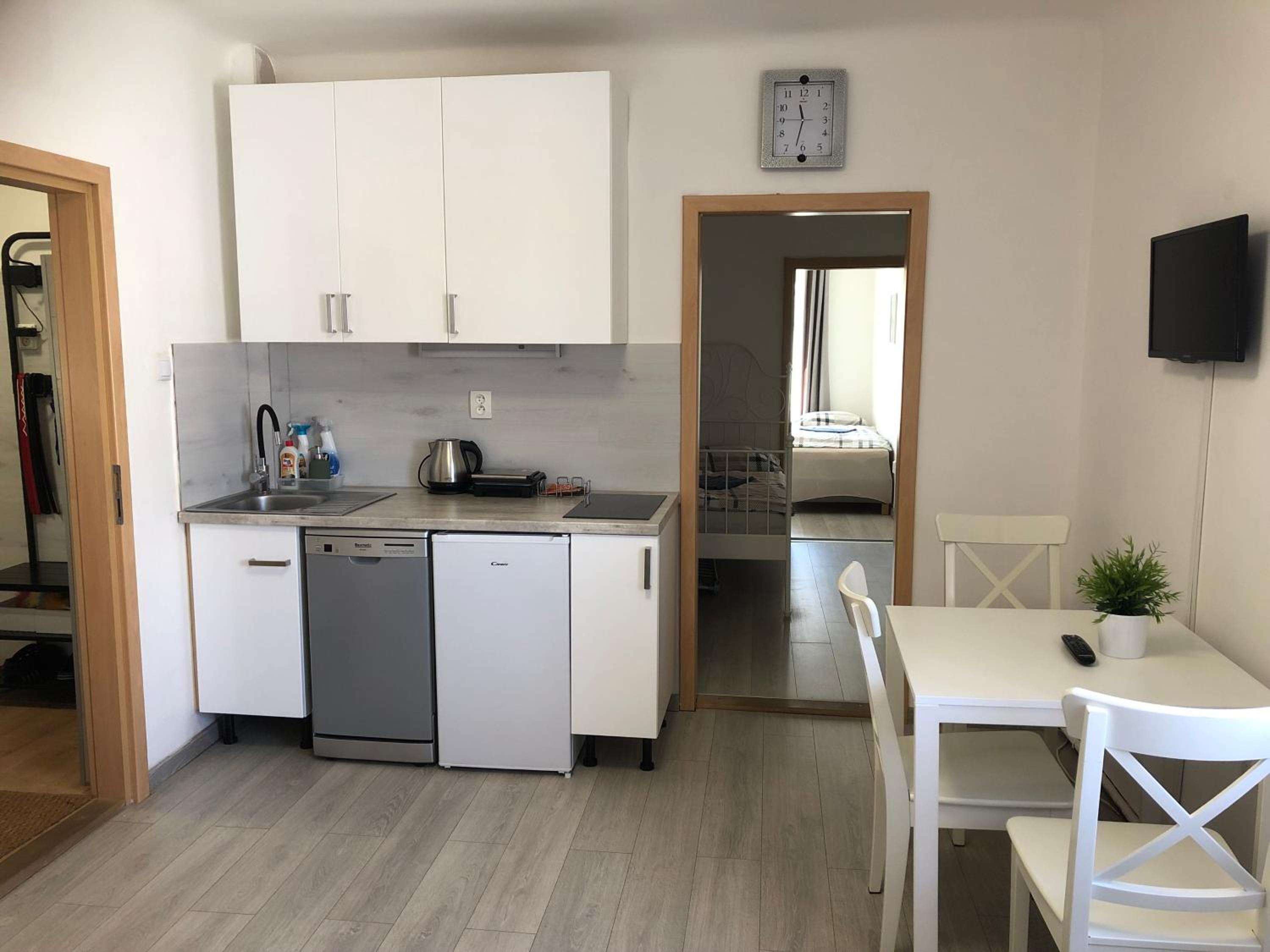 Apartment Happy 11