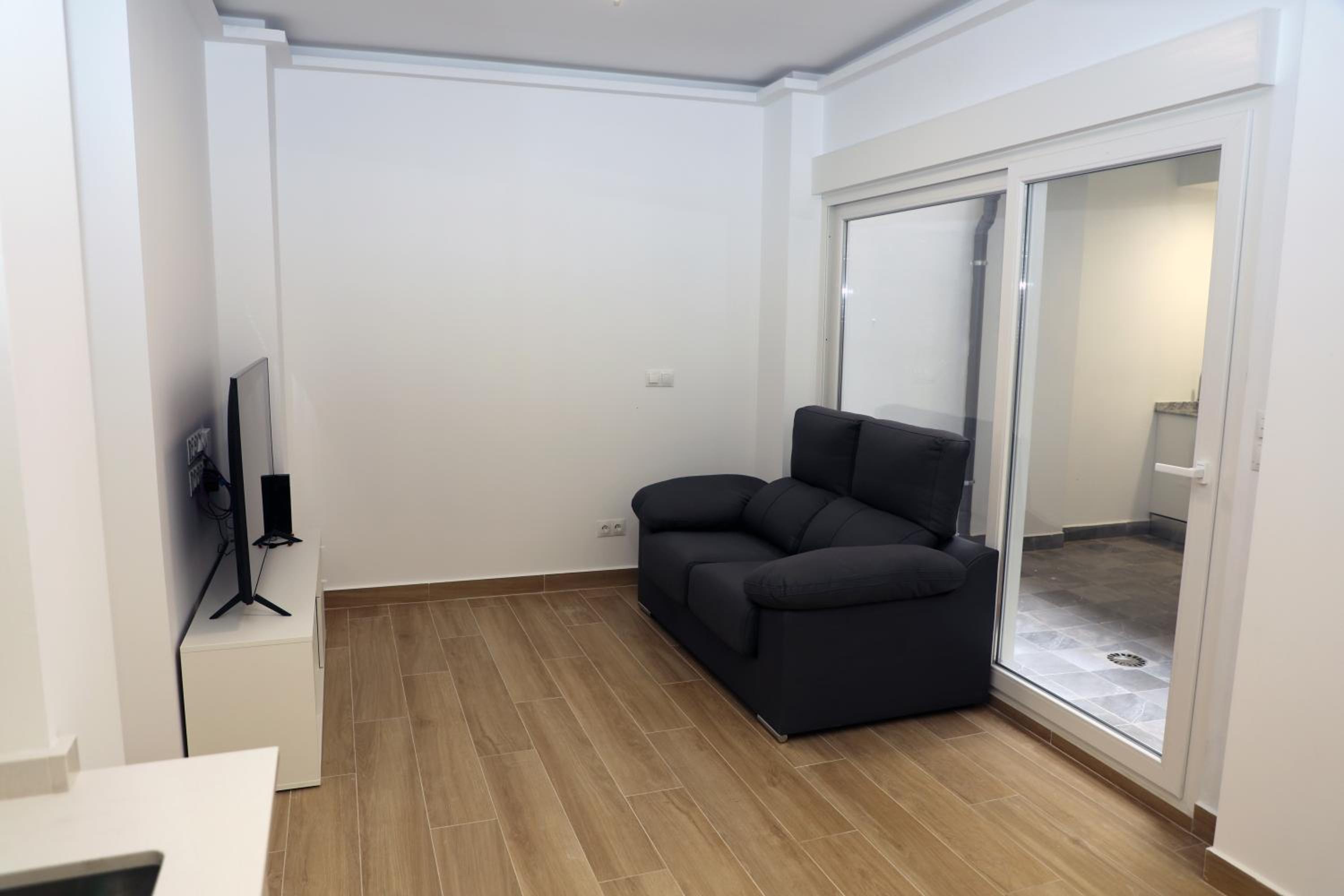Viva Valencia Apartments view 4